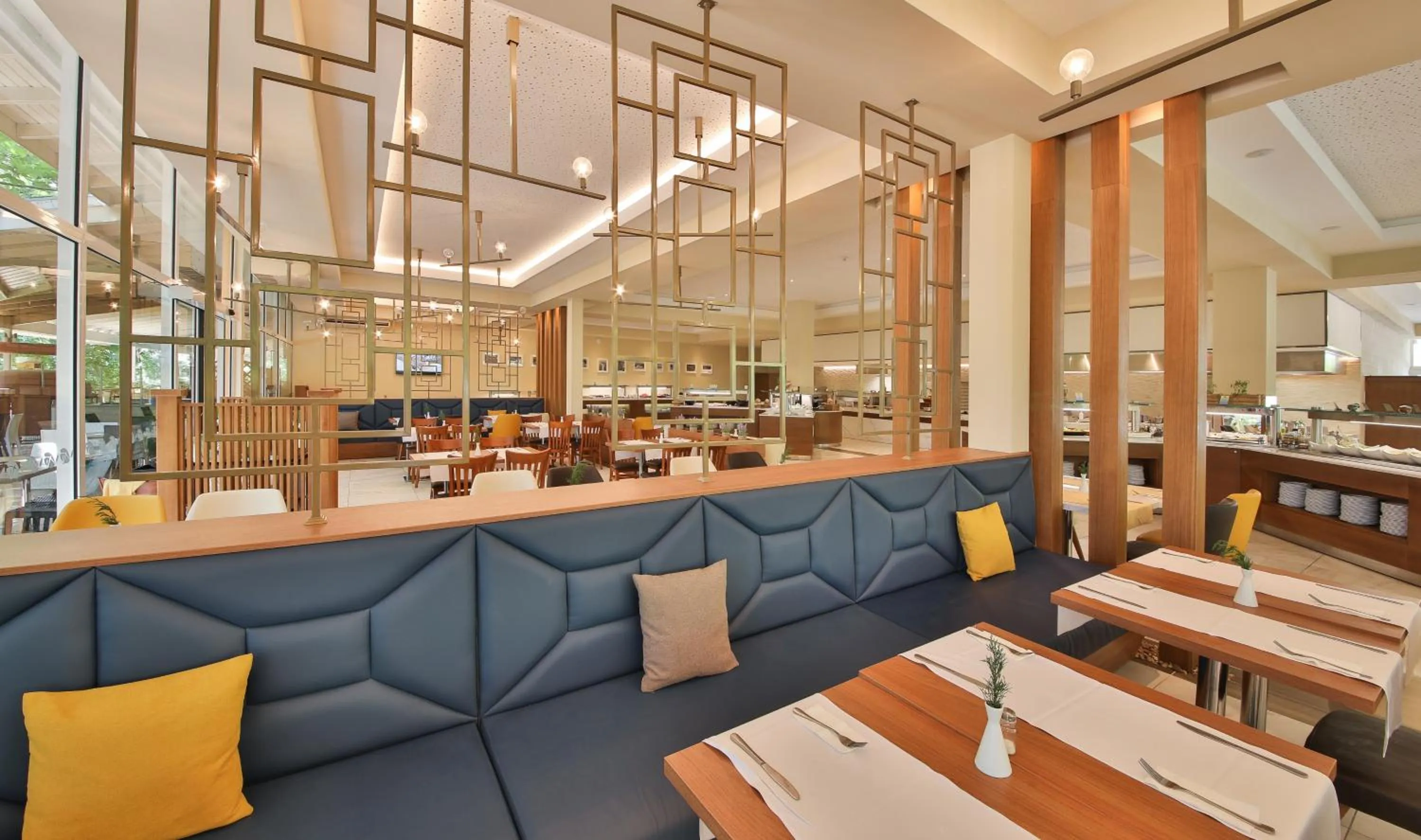 Restaurant/places to eat in Vita Park Hotel & Aqua Park