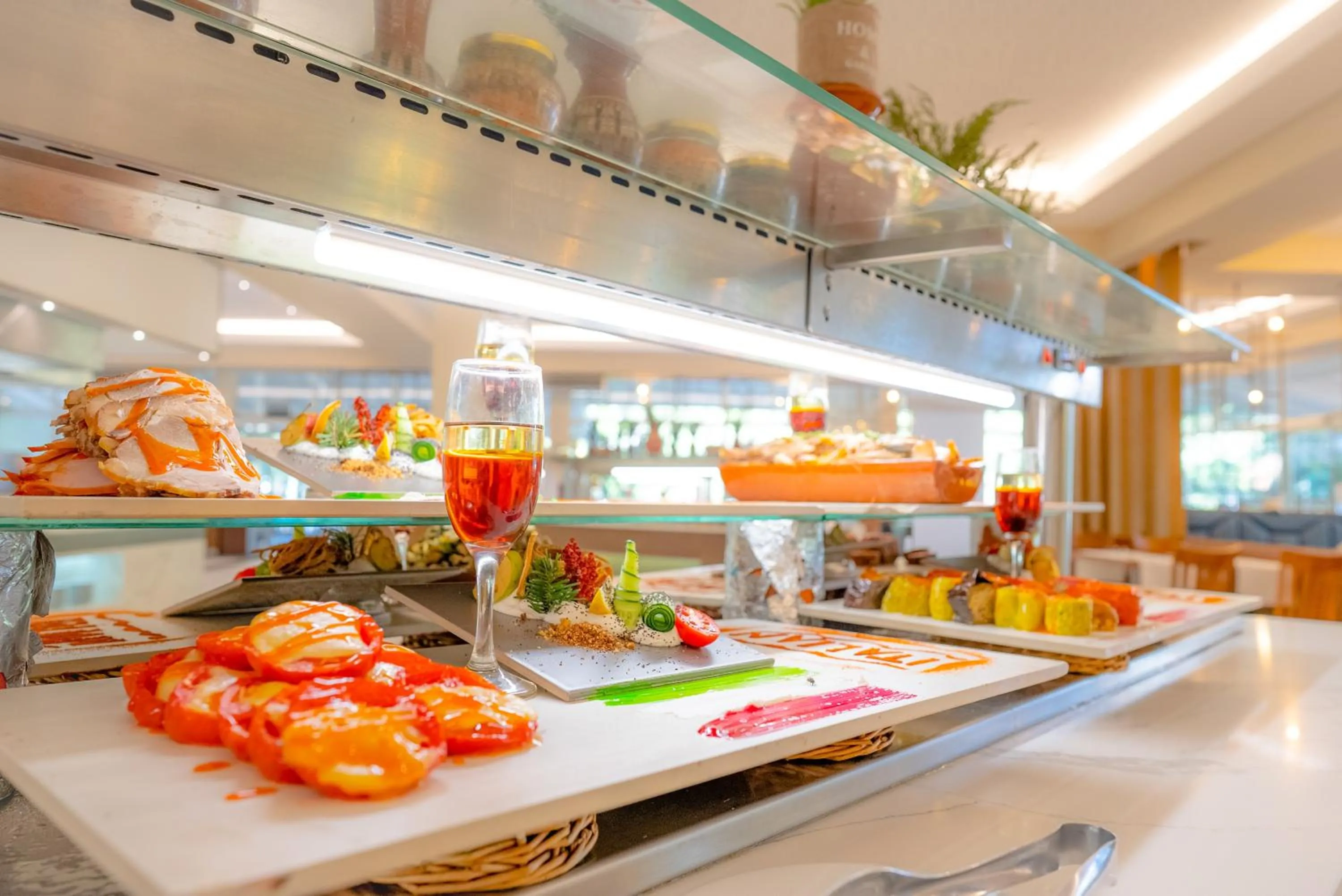 Restaurant/places to eat in Vita Park Hotel & Aqua Park