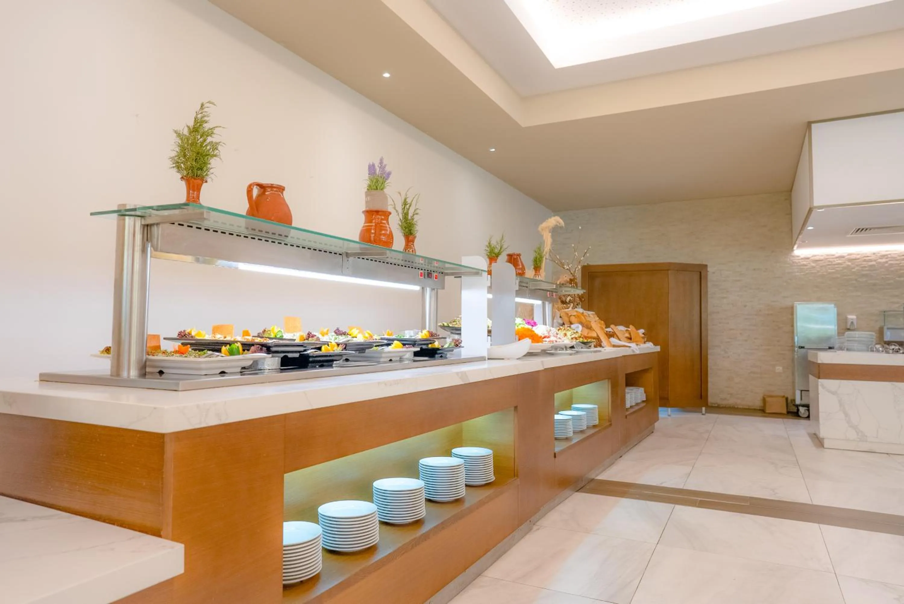 Restaurant/places to eat in Vita Park Hotel & Aqua Park