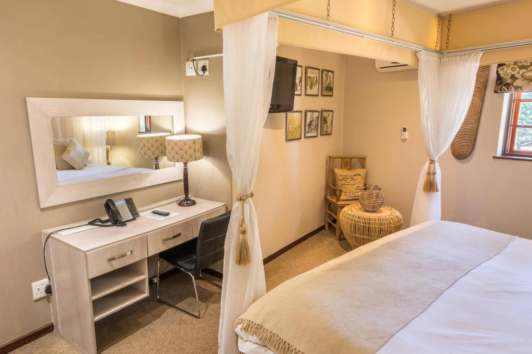 Bed in Constantia Hotel and Conference Centre