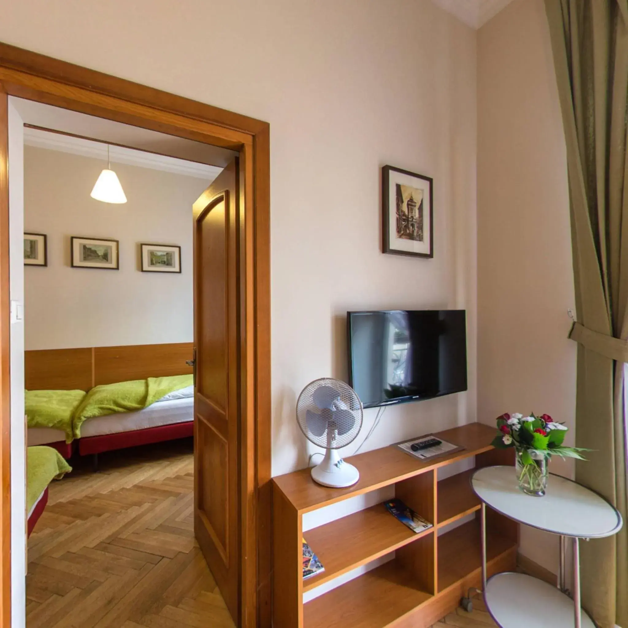 Studio (4 Adults) - single occupancy in Apartamenty Kajzer Studio (4 Adults) - single occupancy in Apartamenty Kajzer