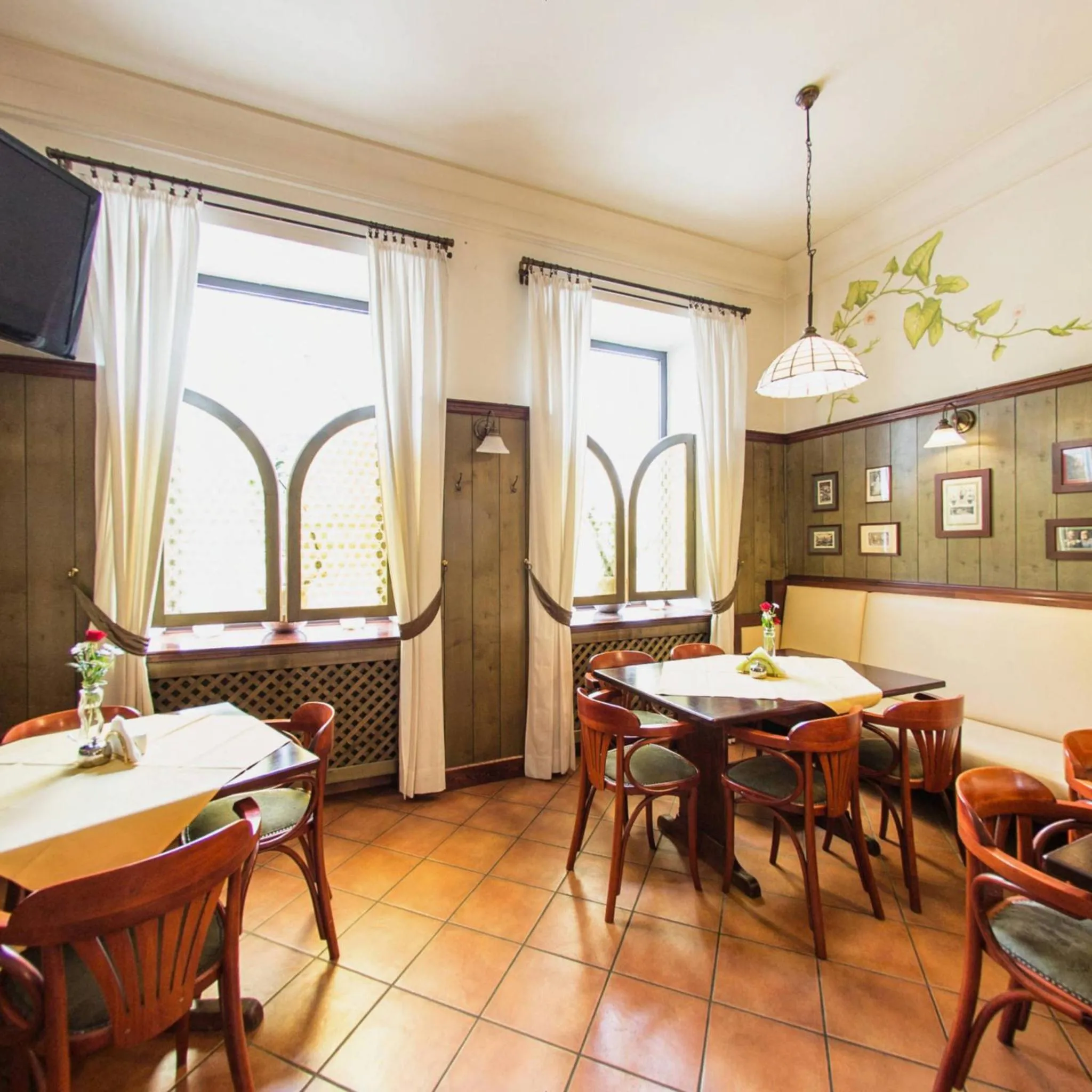 Restaurant/places to eat in Apartamenty Kajzer