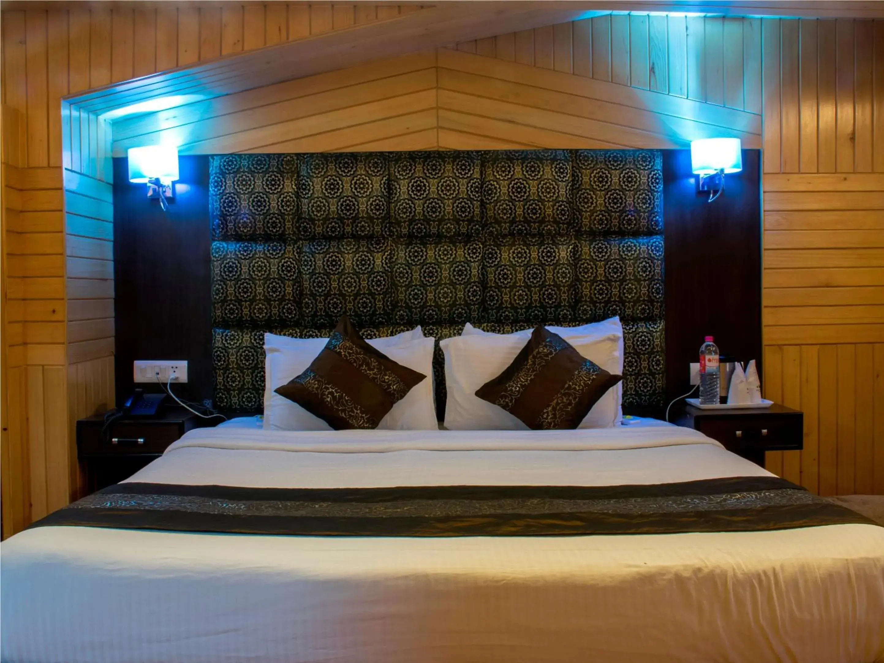 Bed in Hotel PACIFIC Bed in Hotel PACIFIC