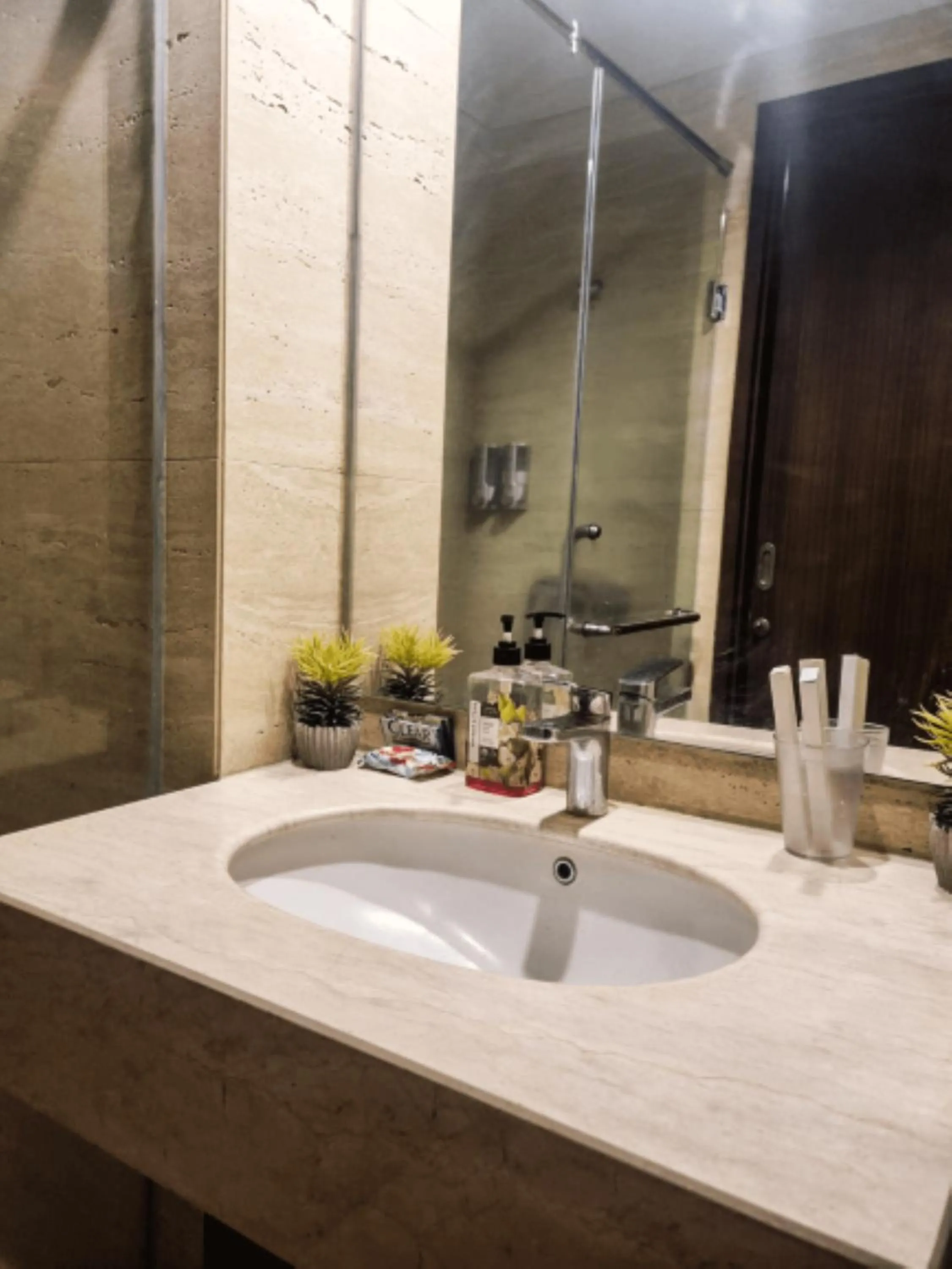Apartemen Uttara the Icon