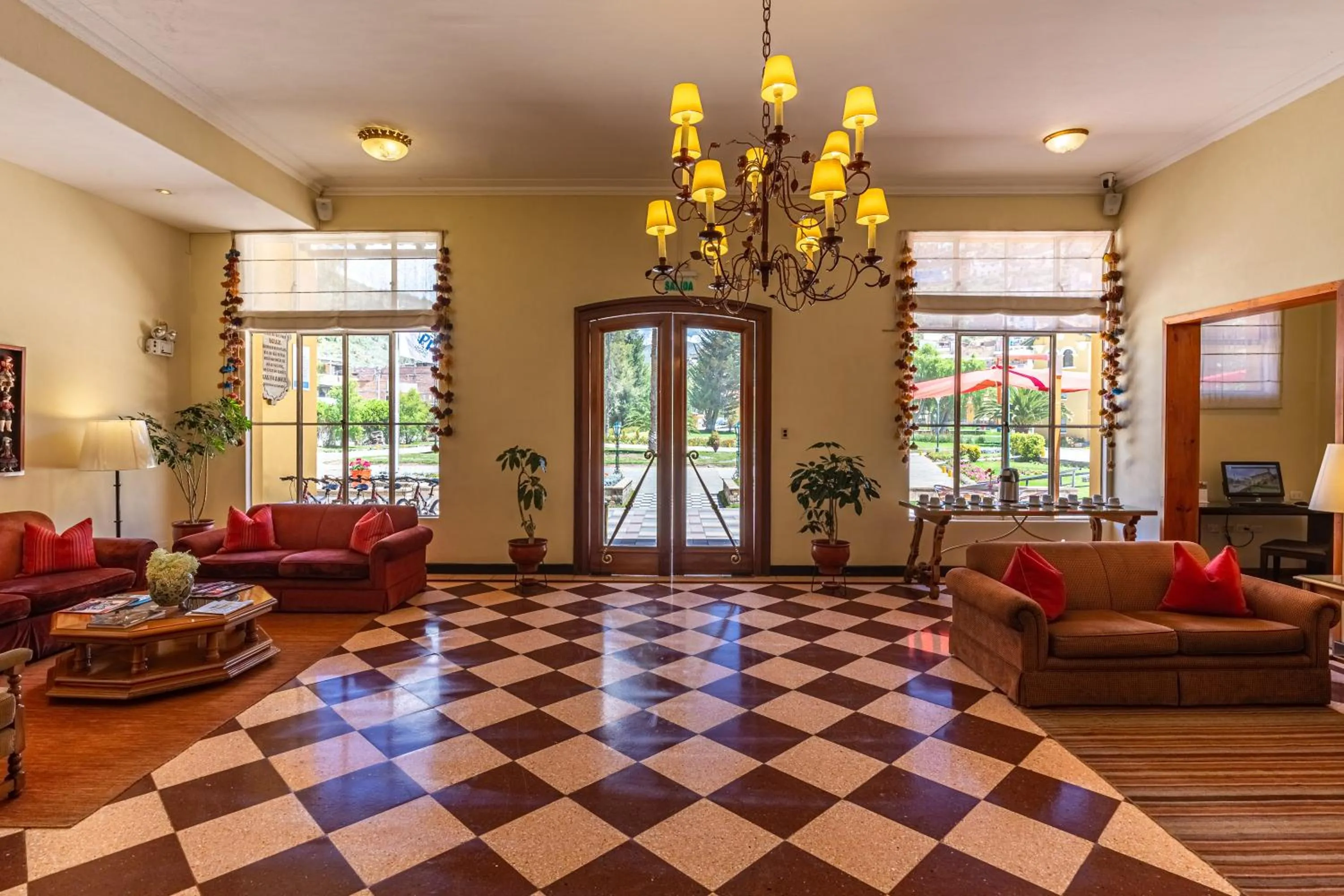 Lobby or reception in LP Los Portales Hotel Tarma