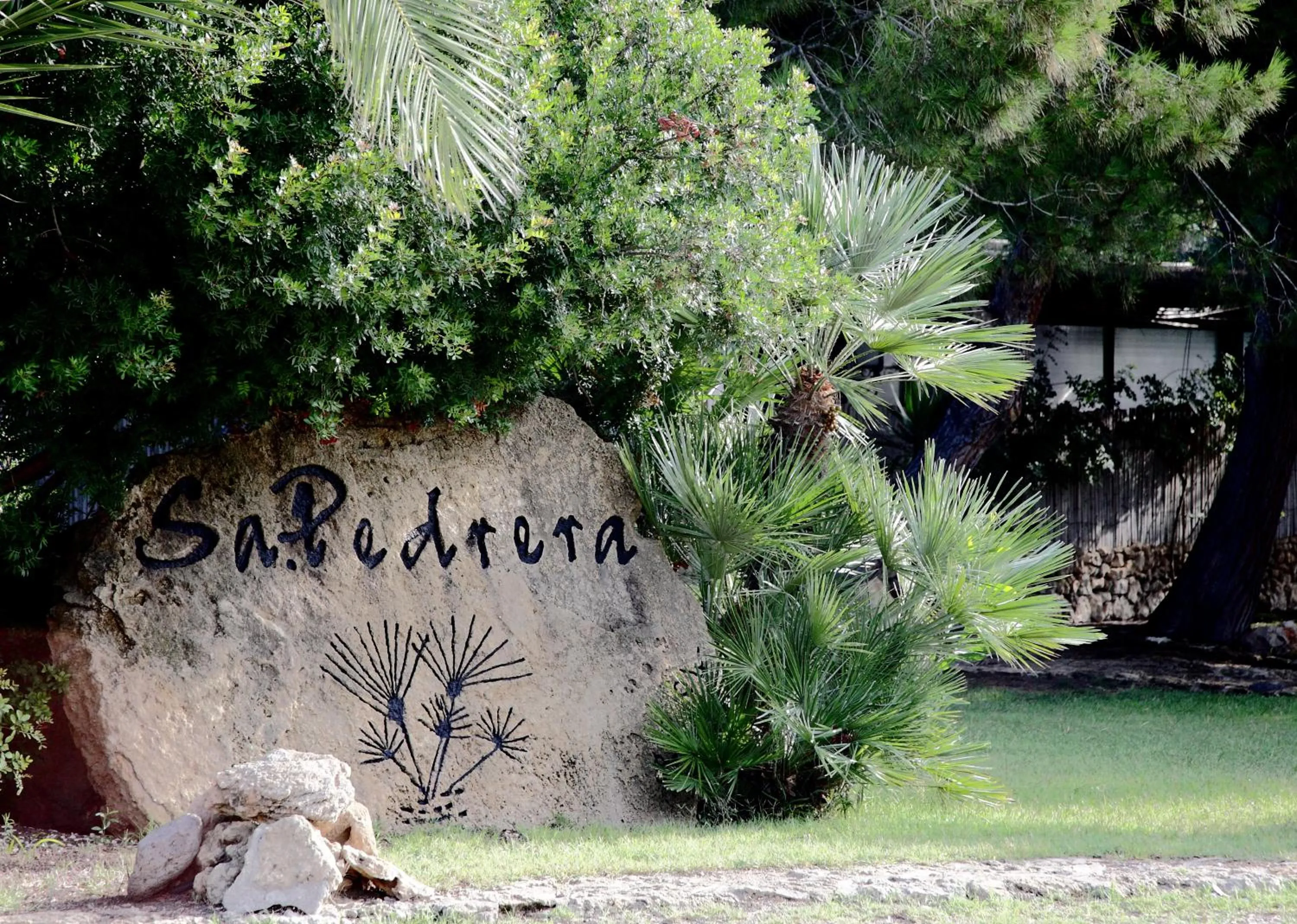 Facade/entrance in Sa Pedrera Country Hotel