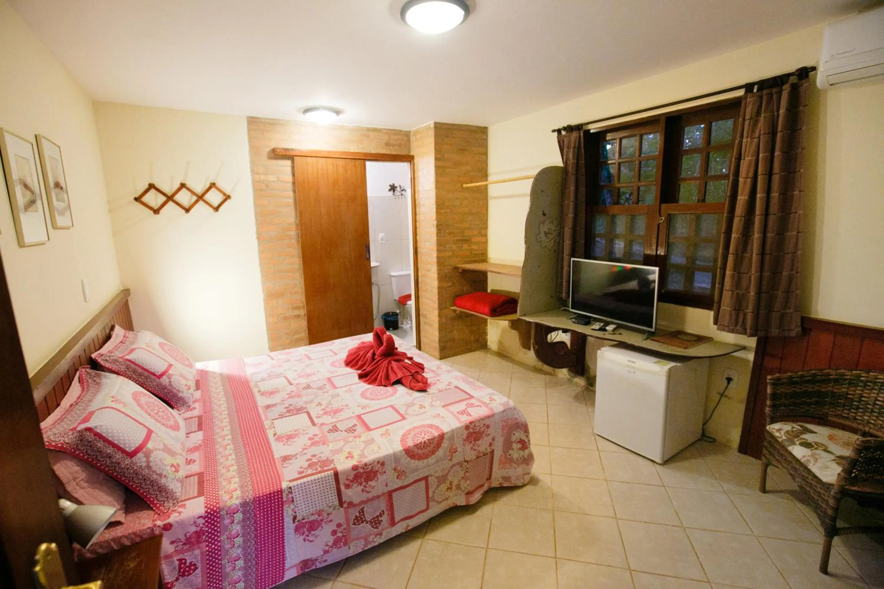 Patio, Bed in Pousada Canto No Bosque