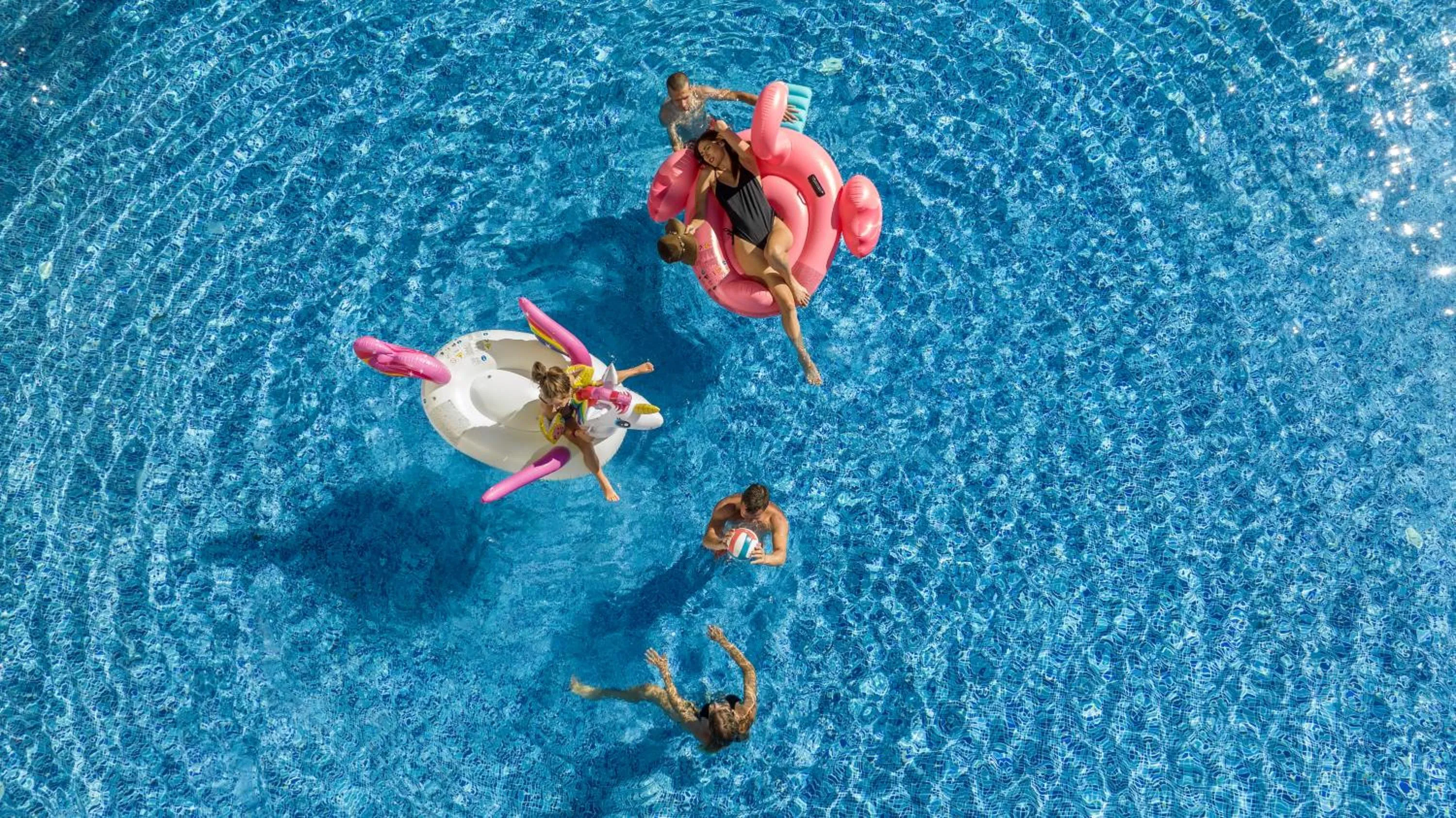 Day in Prestige Deluxe Hotel Aquapark Club - All inclusive