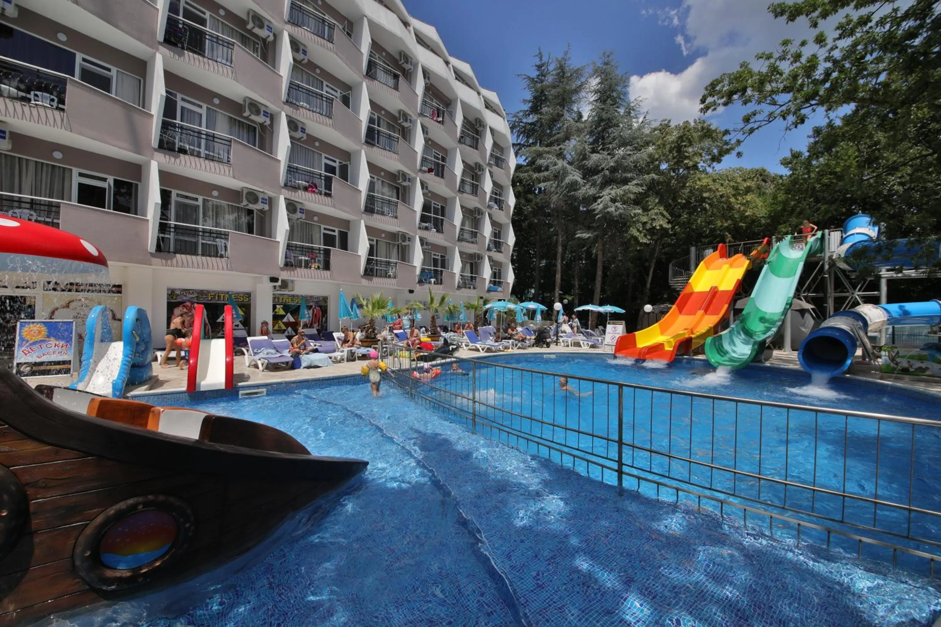 Day in Prestige Deluxe Hotel Aquapark Club - All inclusive