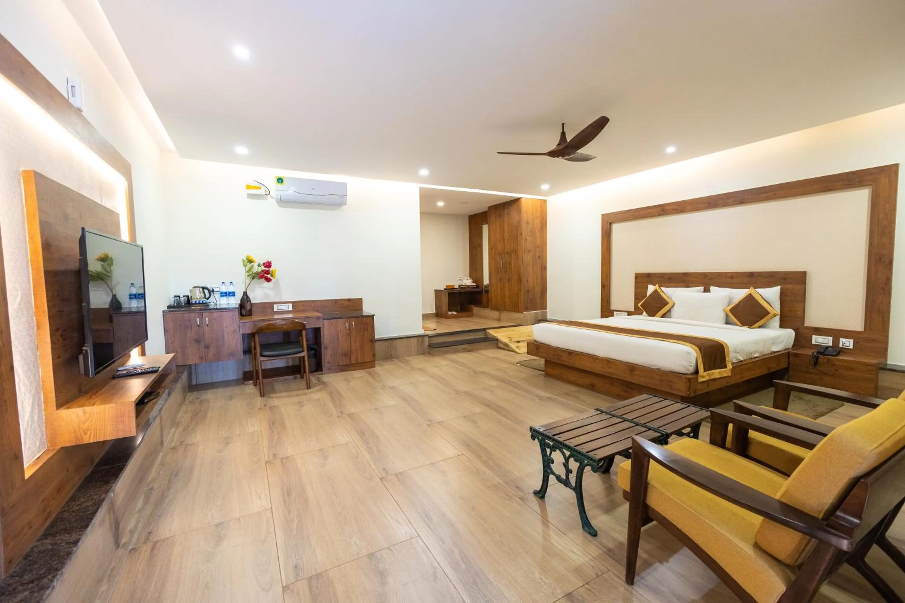 Bed in IBC Honeydew Exotica Resort