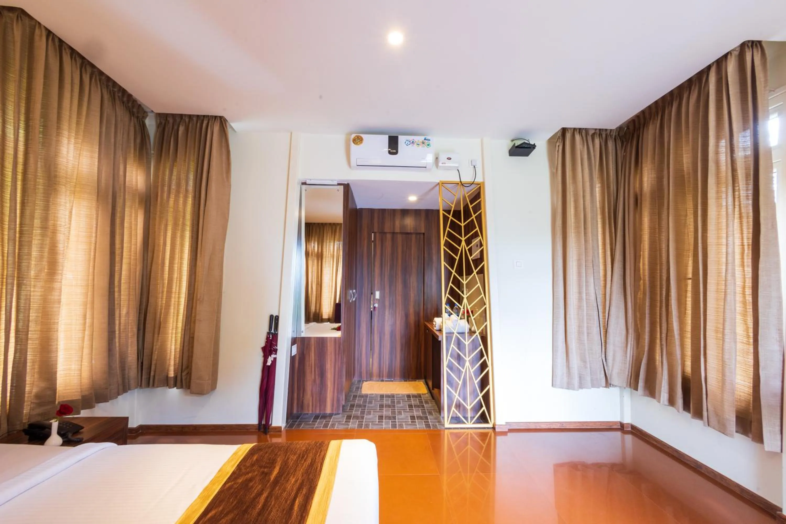 Bed in IBC Honeydew Exotica Resort