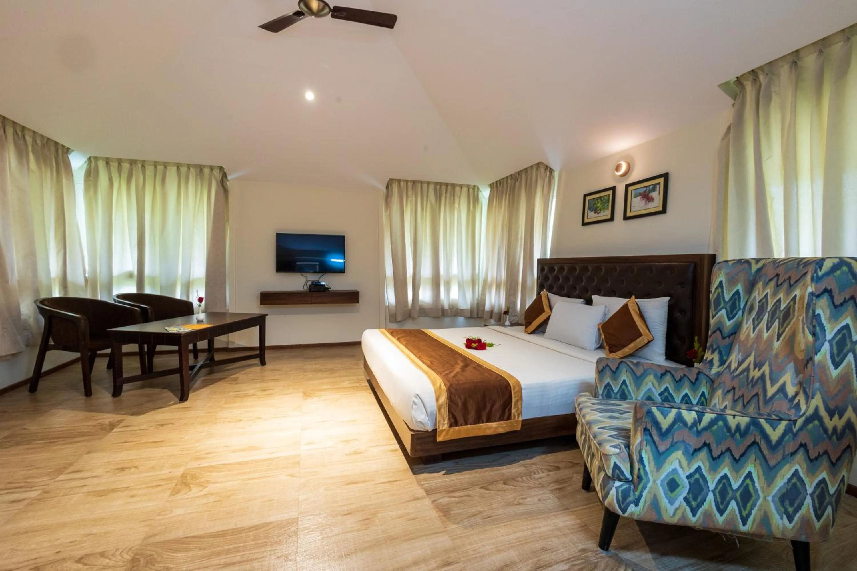 Bed in IBC Honeydew Exotica Resort