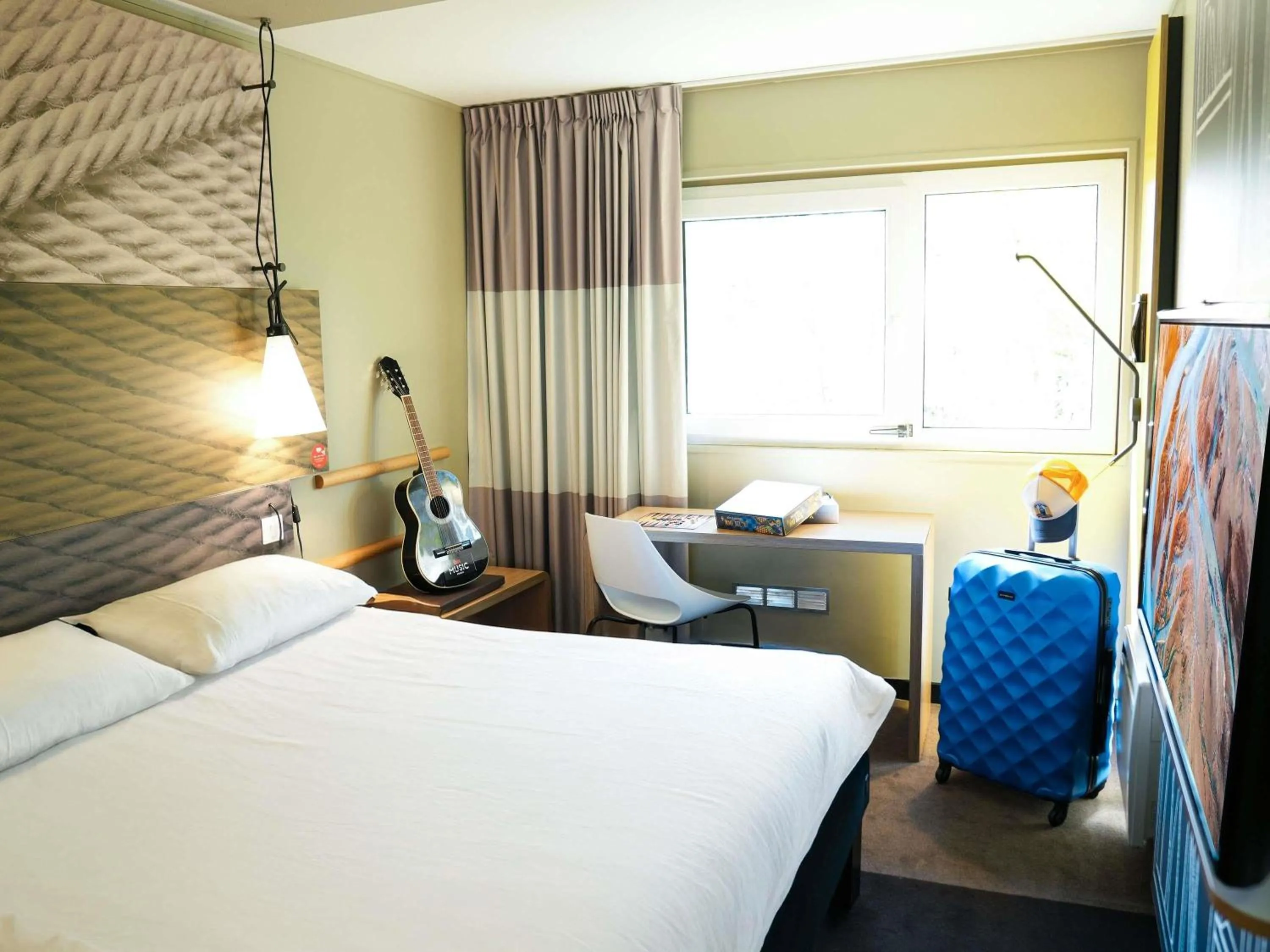 Property building, Bed in ibis Caen Porte d’Angleterre