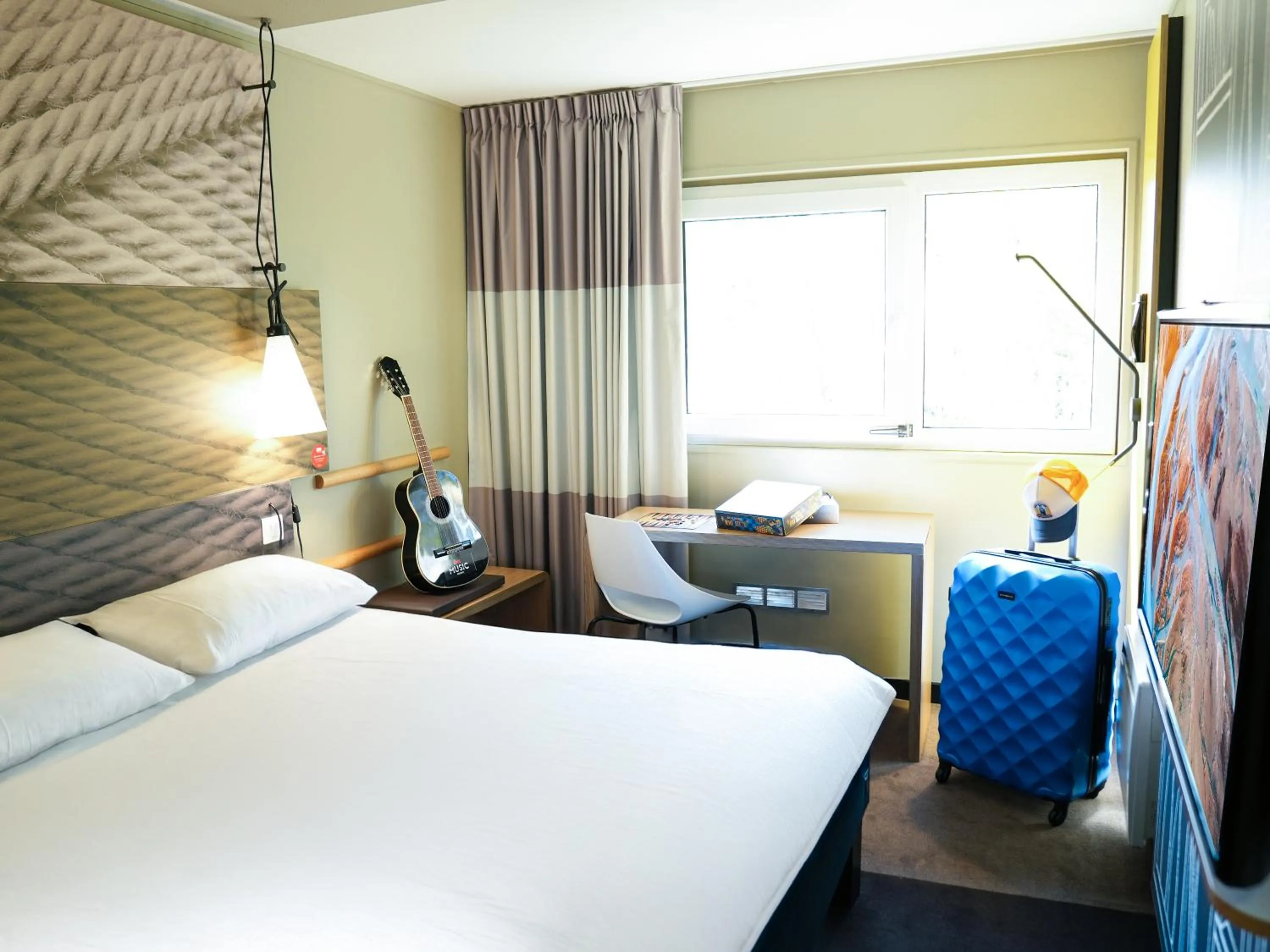 Bedroom, Bed in ibis Caen Porte d’Angleterre