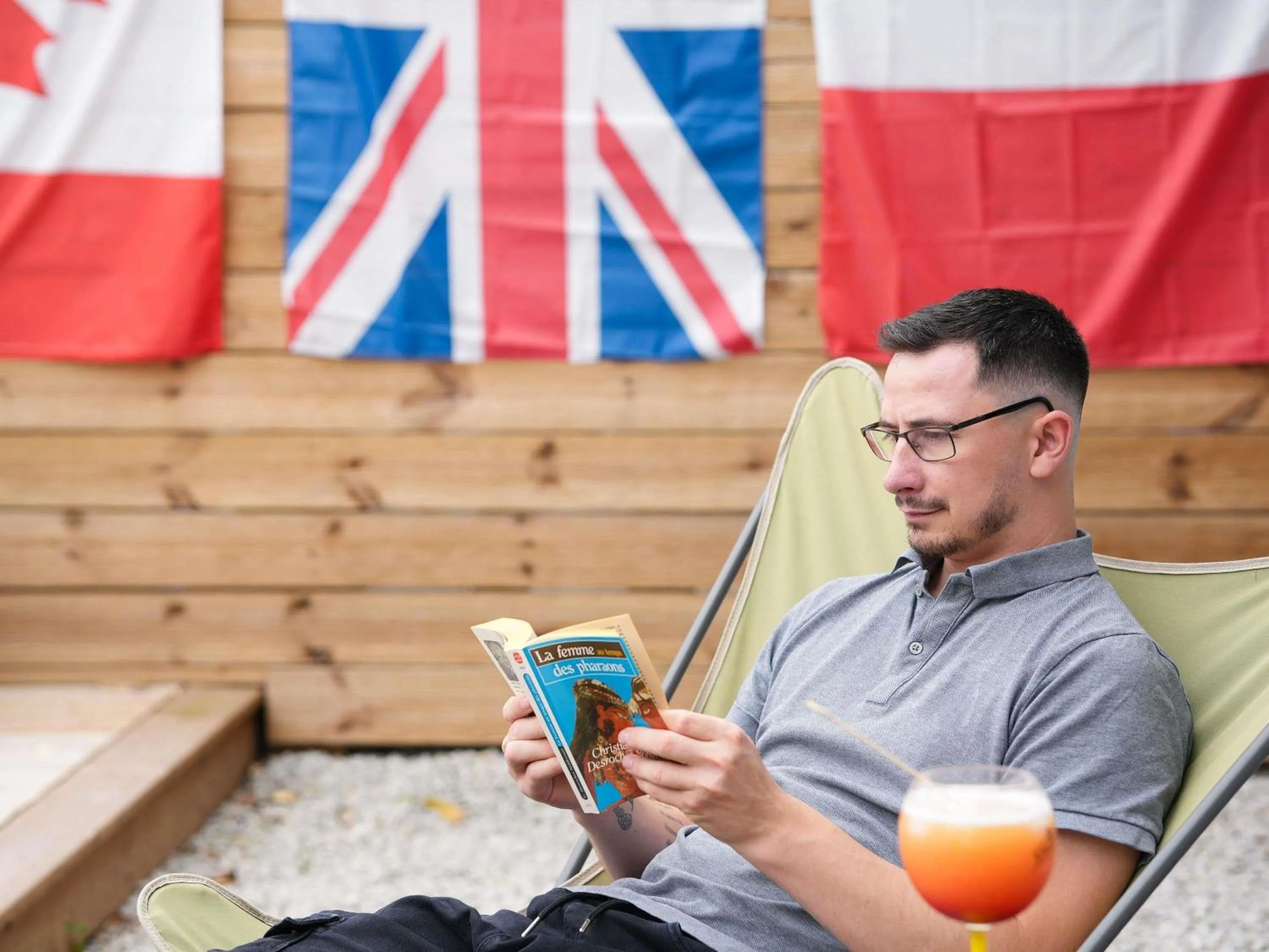 Lounge or bar in ibis Caen Porte d’Angleterre