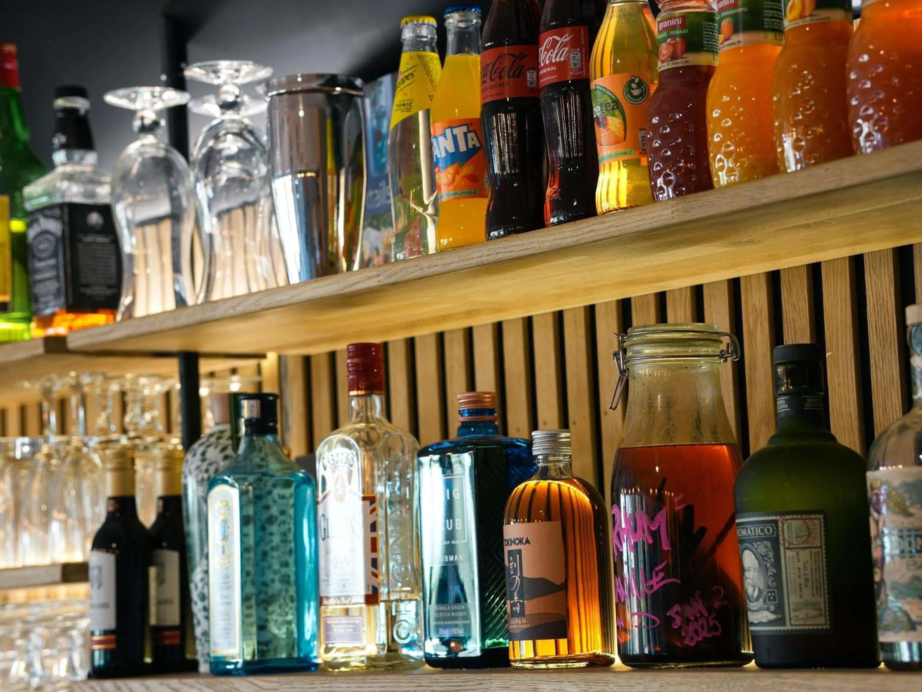 Lounge or bar in ibis Caen Porte d’Angleterre