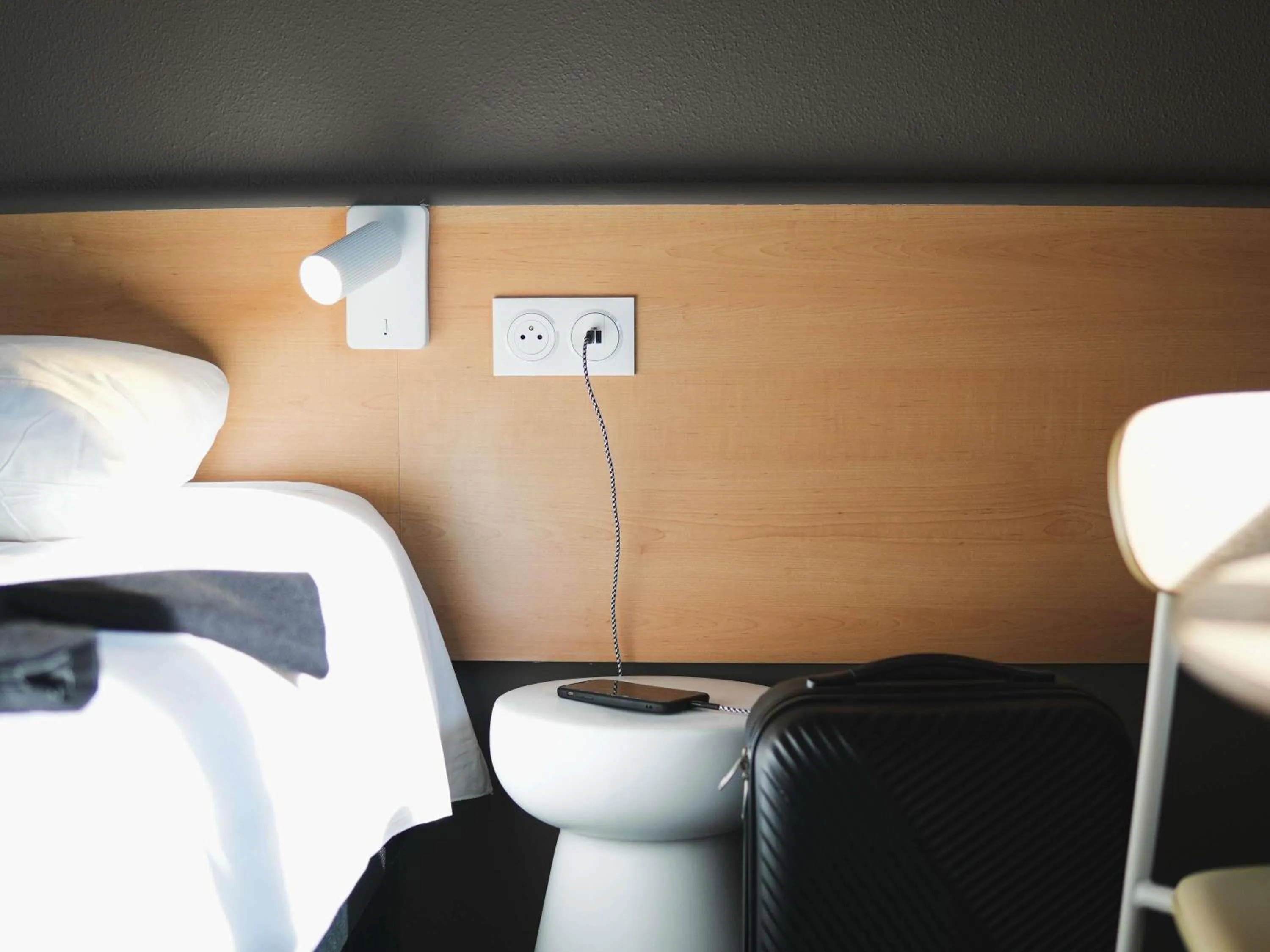 Bedroom, Bed in ibis Caen Porte d’Angleterre