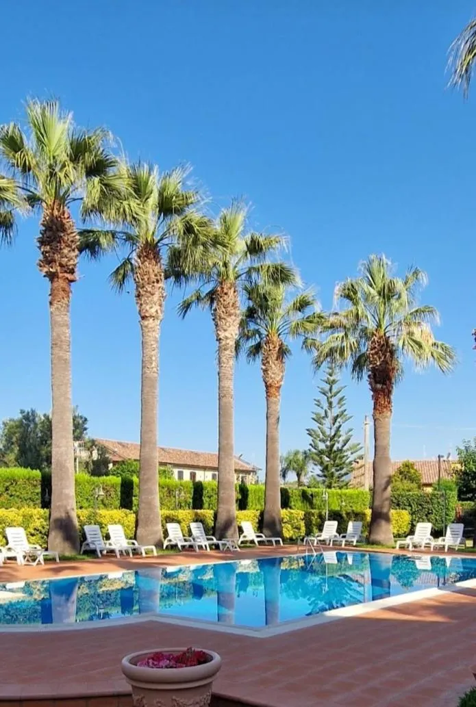 Villa Laura Residence Hotel Apartments & Studios