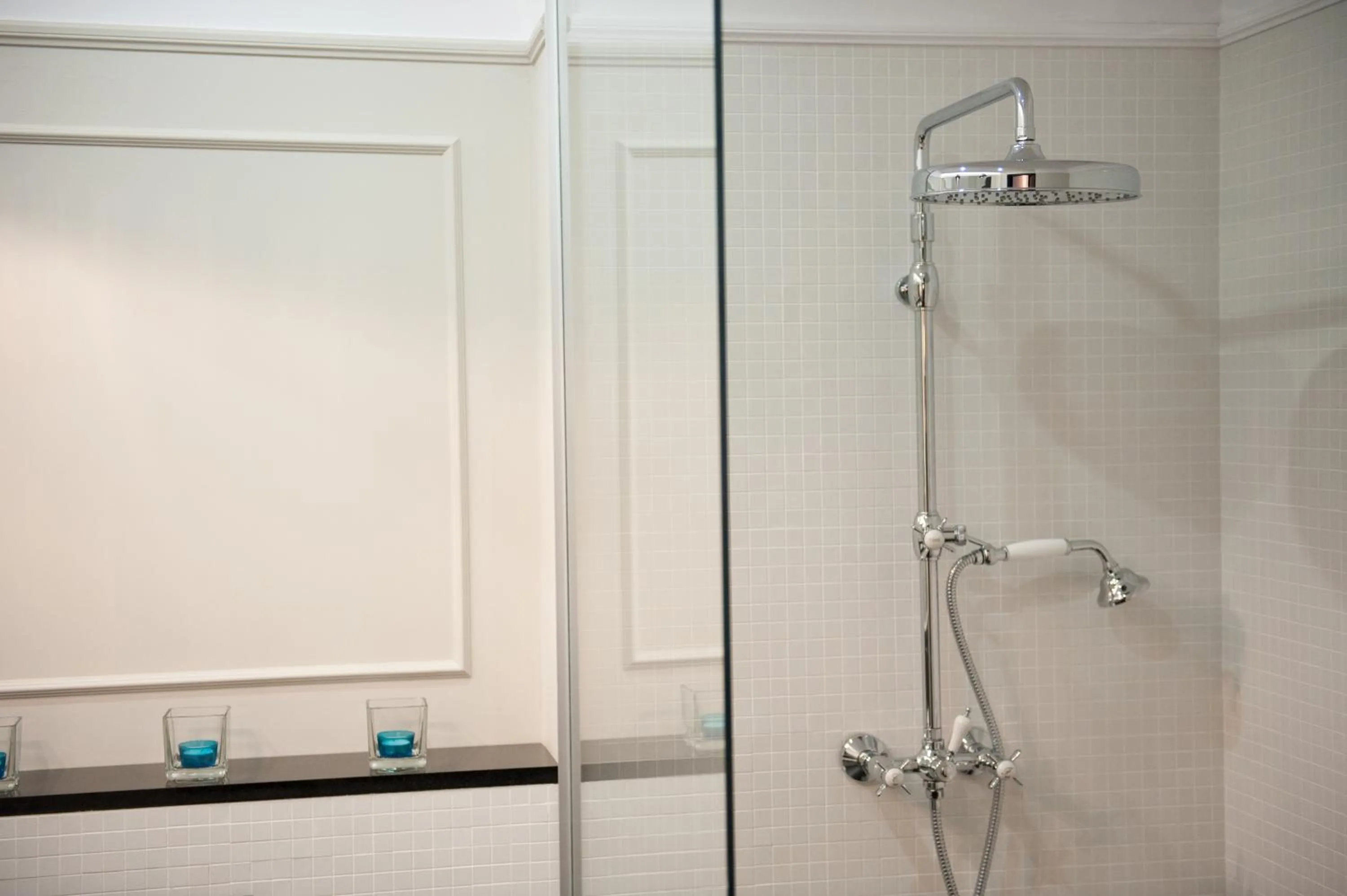 Shower in Hotel Focus