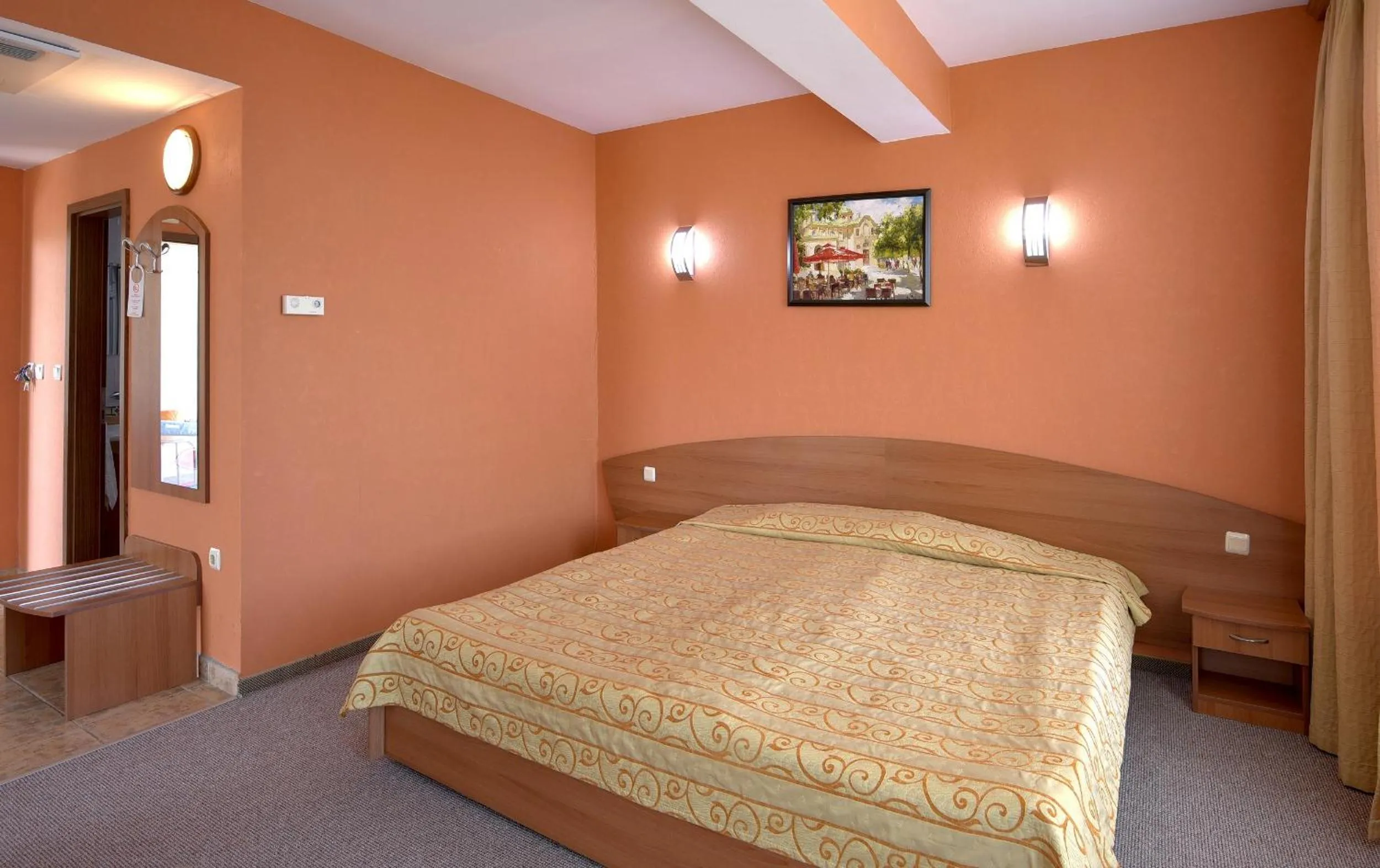 Bed in Hotel Estreya Palace