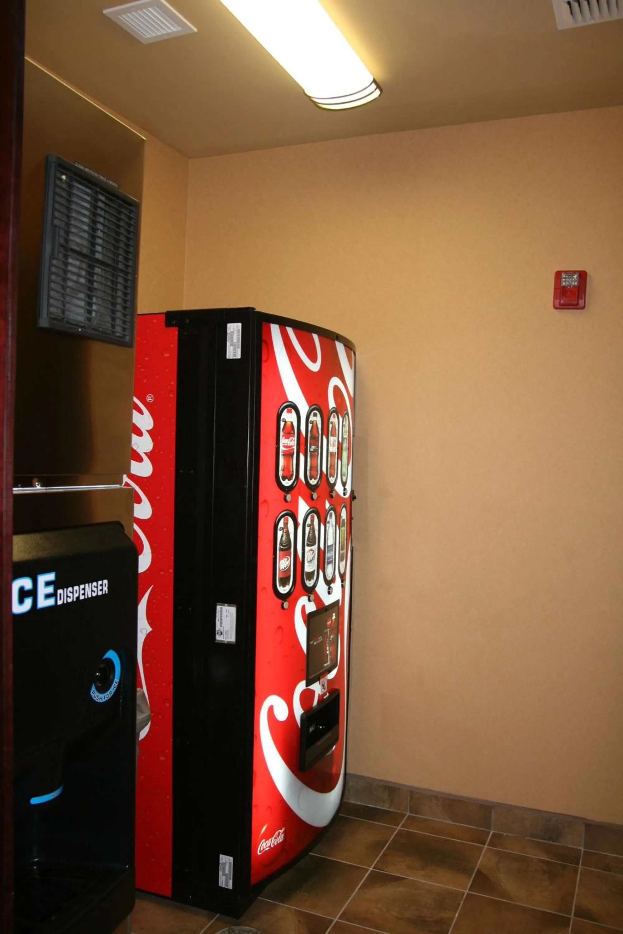 Property building in Hampton Inn & Suites Mission