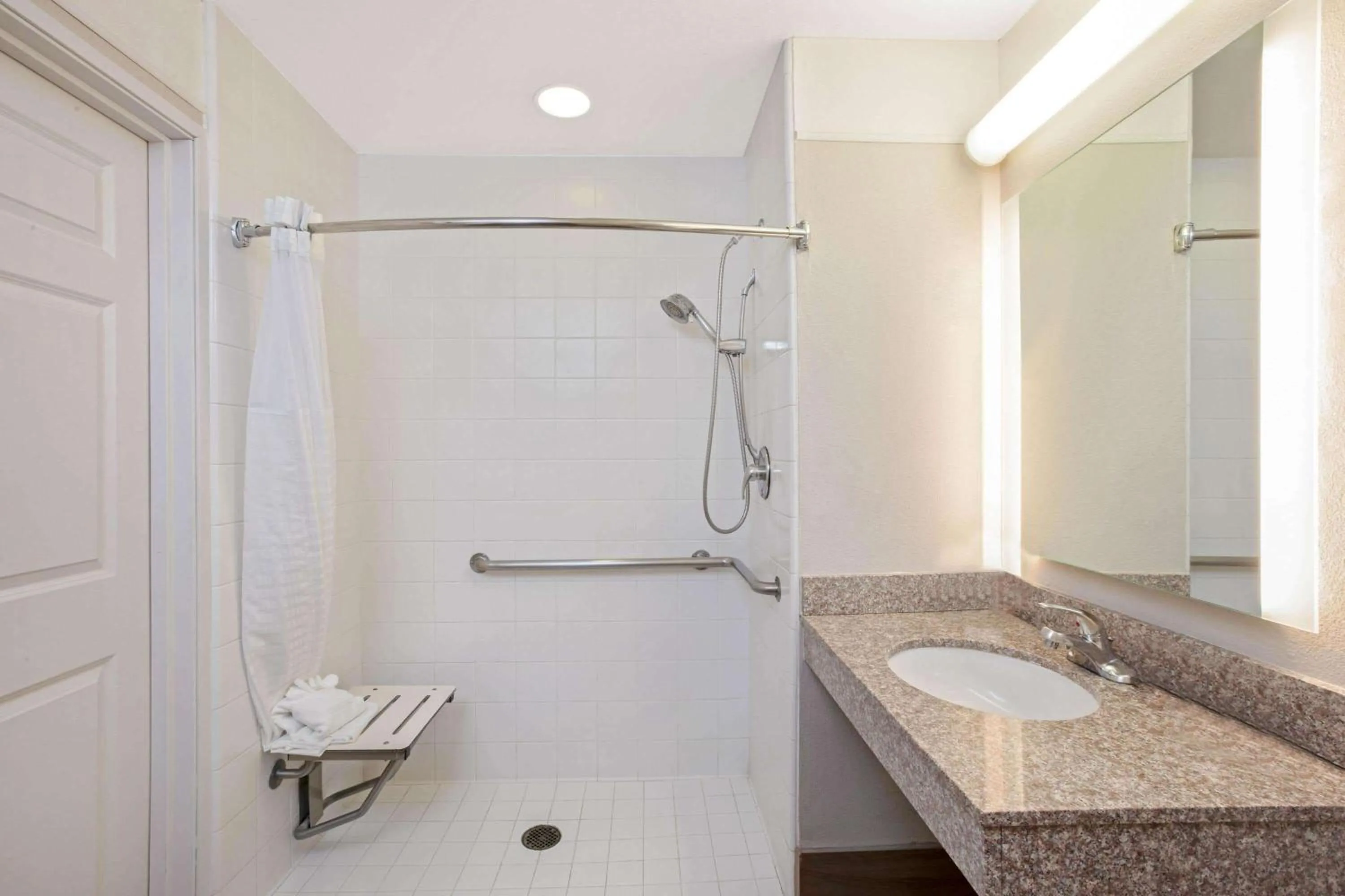 Shower in La Quinta by Wyndham Modesto Salida