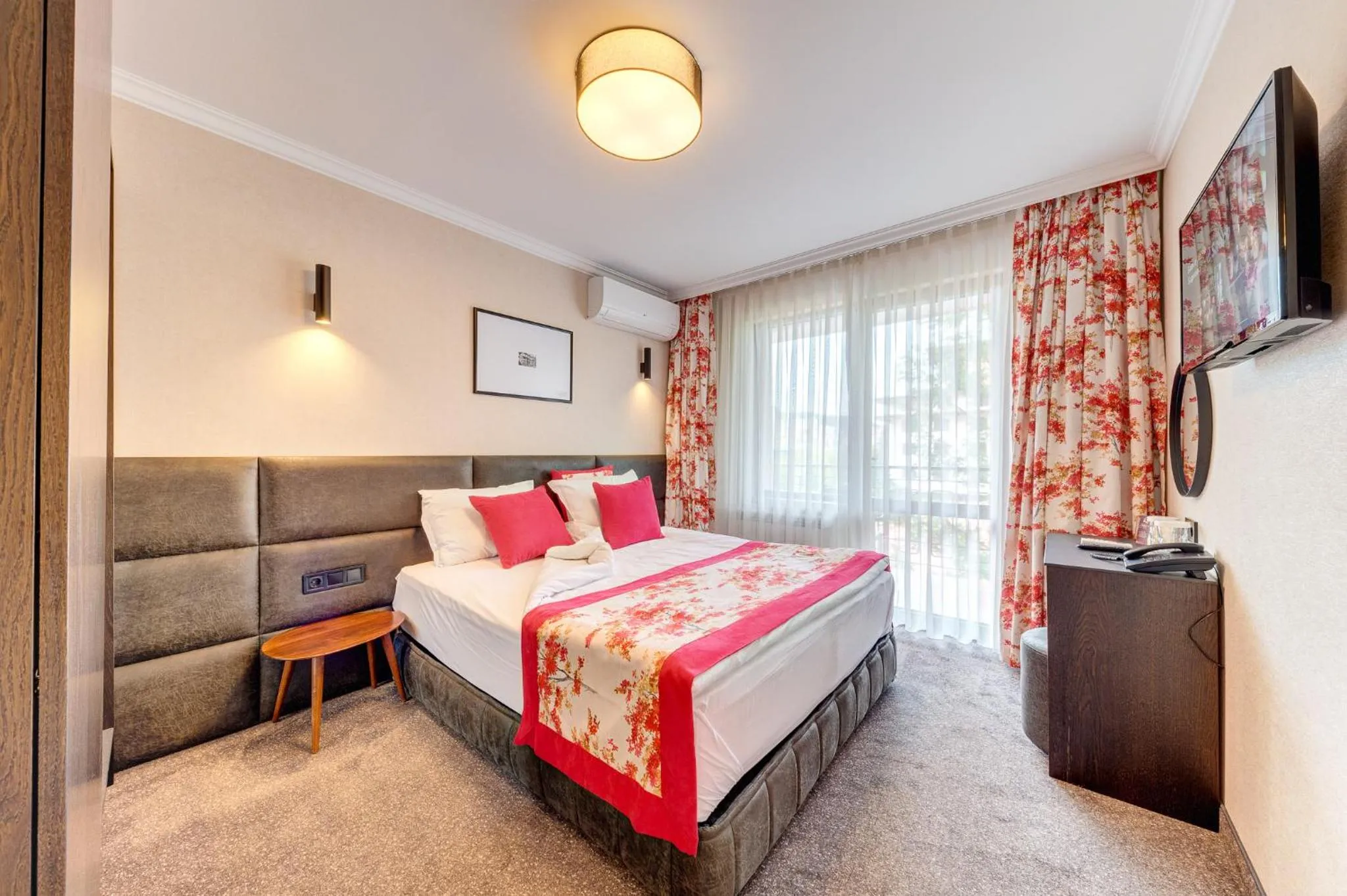 Photo of the whole room, Bed in SPA Hotel Kiparis