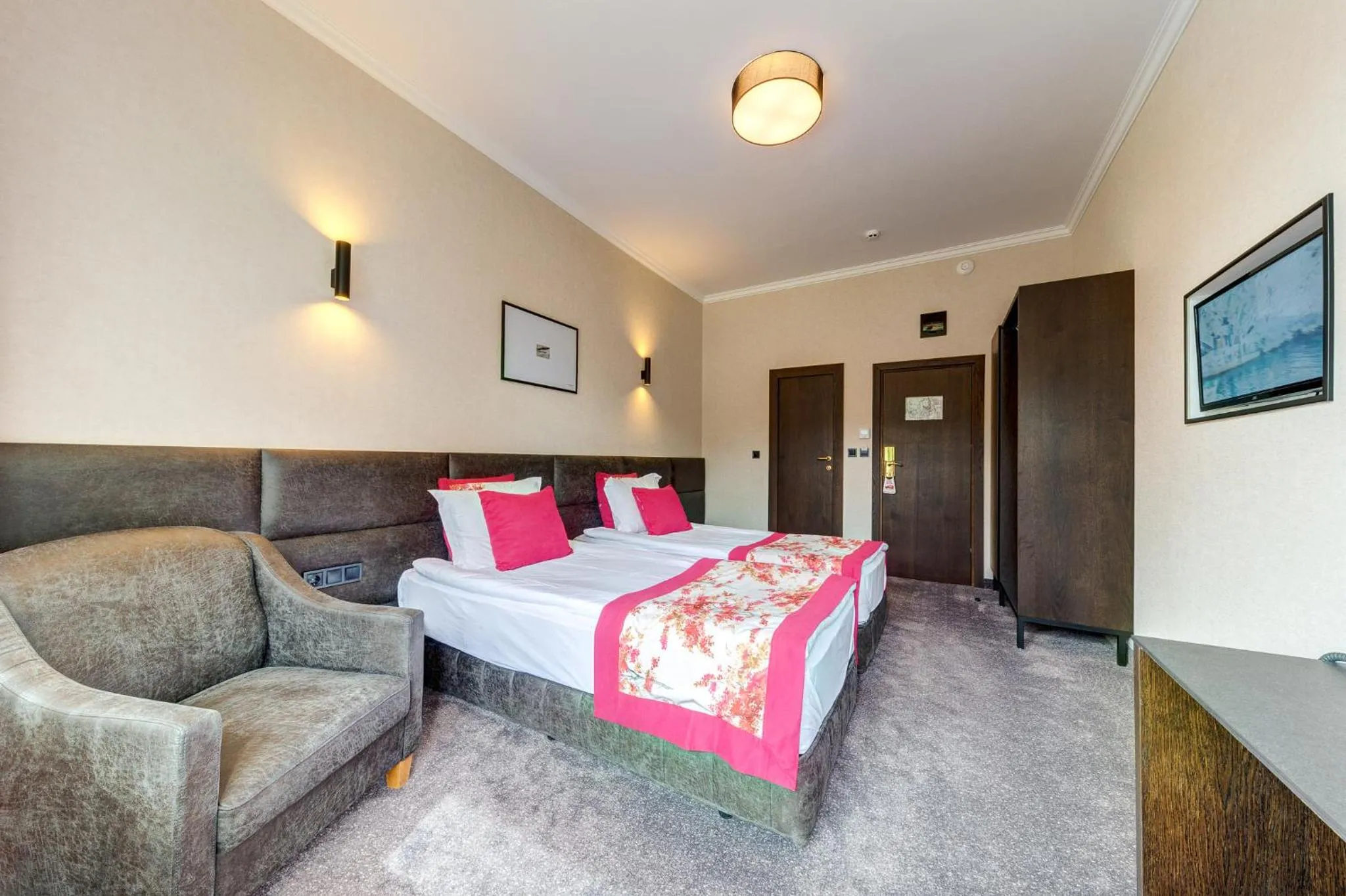 Photo of the whole room, Bed in SPA Hotel Kiparis