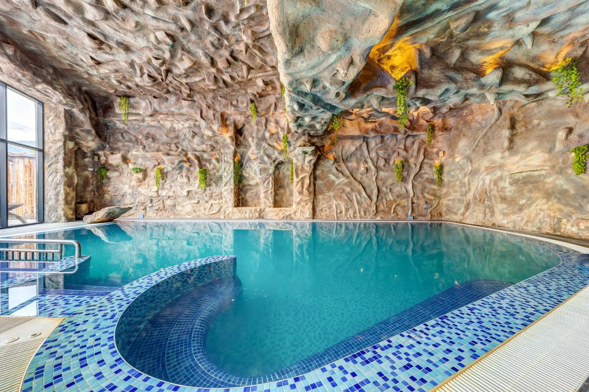 Pool view in SPA Hotel Kiparis