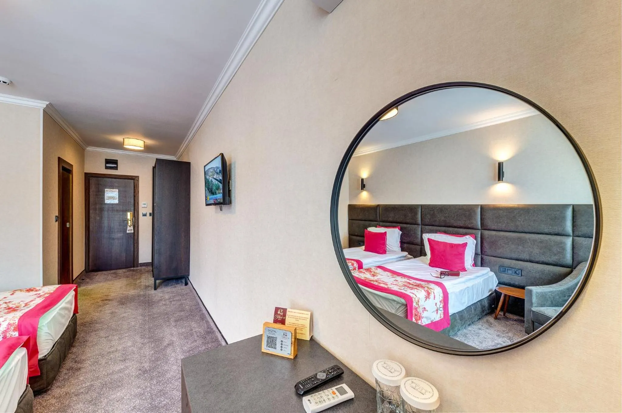 Photo of the whole room, Bed in SPA Hotel Kiparis
