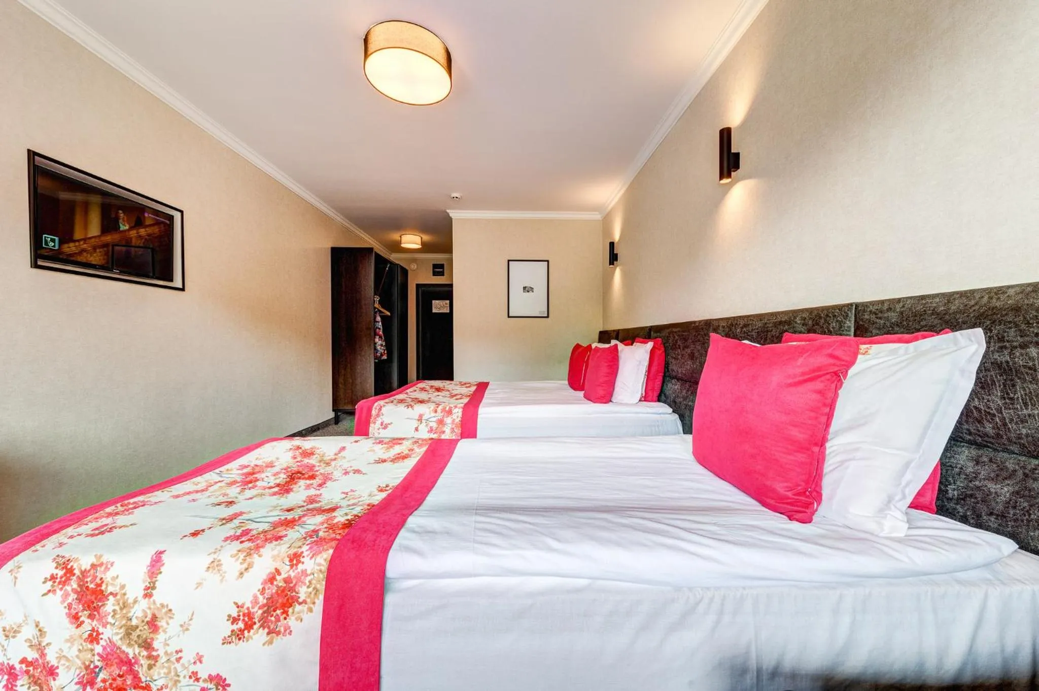 Photo of the whole room, Bed in SPA Hotel Kiparis