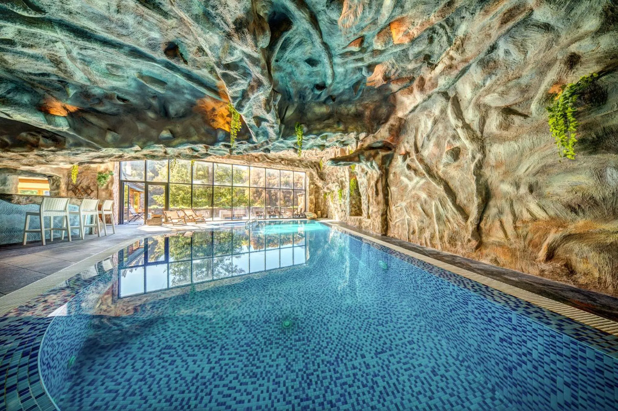 Pool view in SPA Hotel Kiparis