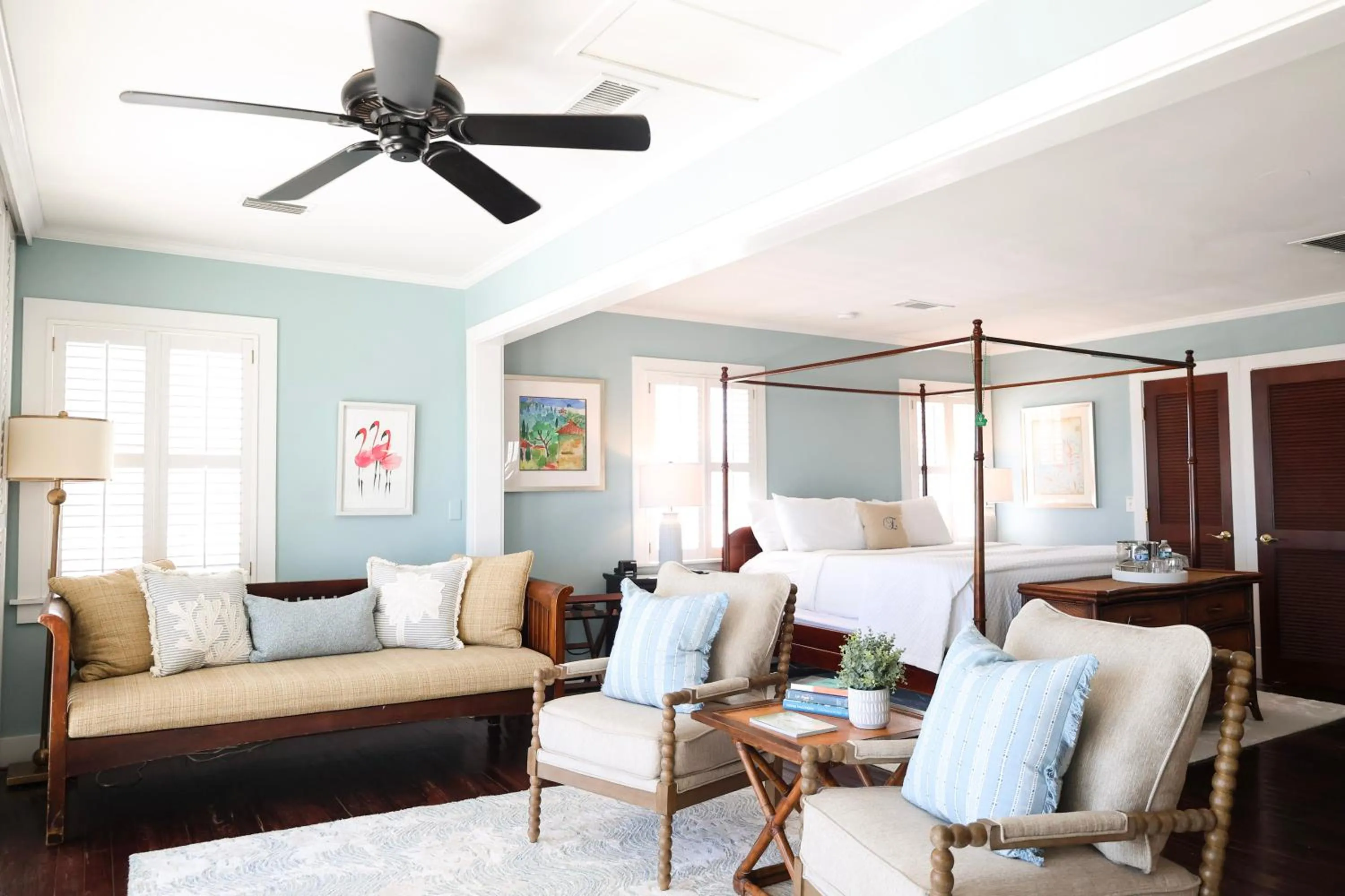 King Room with Balcony in Elizabeth Pointe Lodge