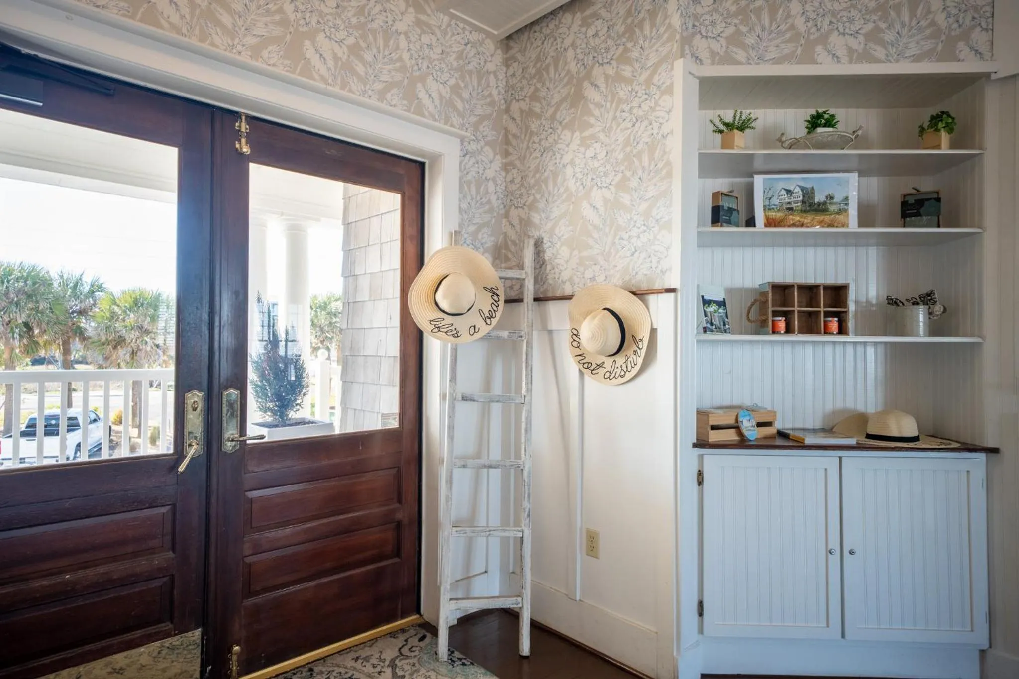 Elizabeth Pointe Lodge