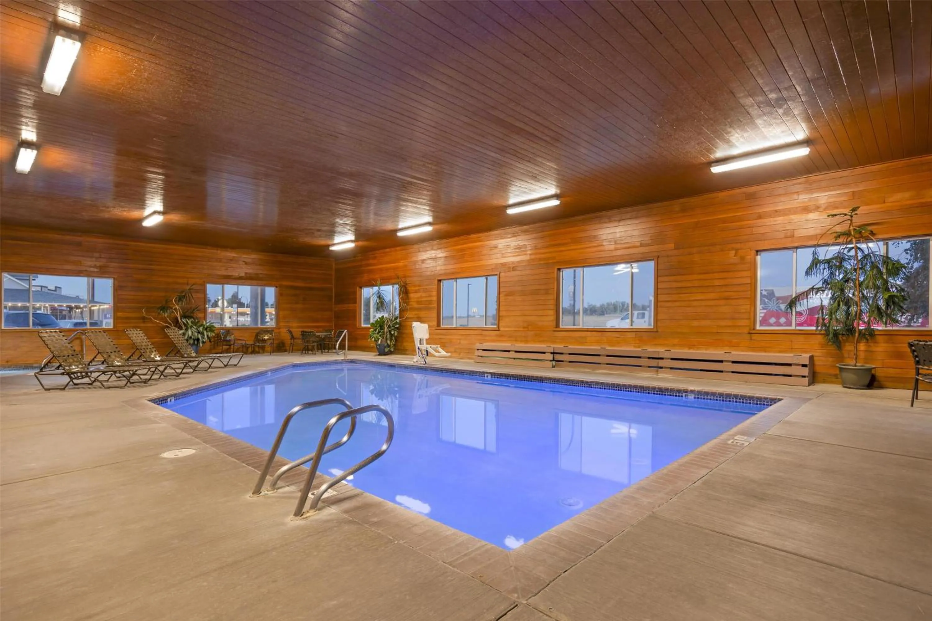 Hot Tub in Best Western Plus Vintage Valley Inn