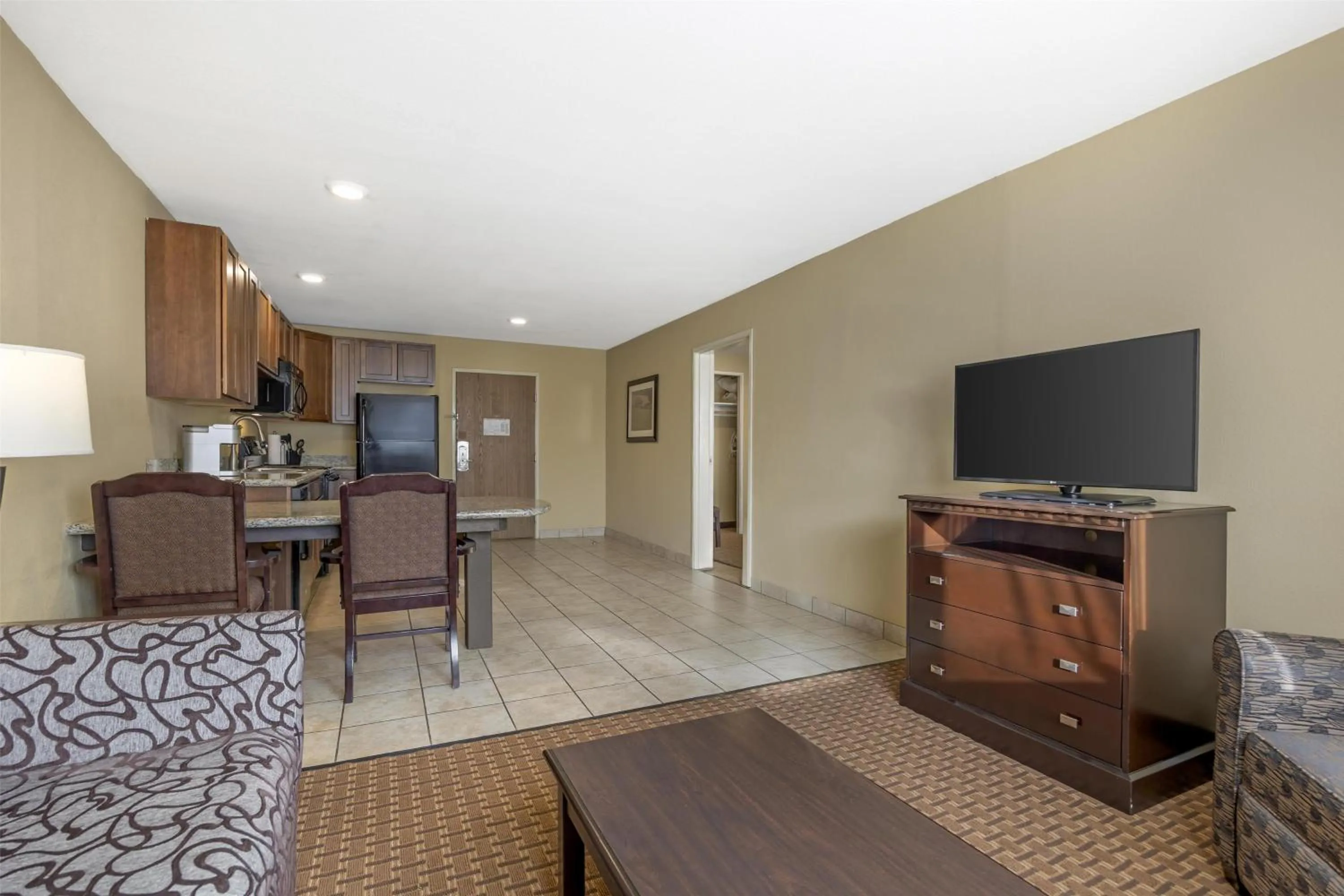 Kitchen or kitchenette in Best Western Plus Vintage Valley Inn