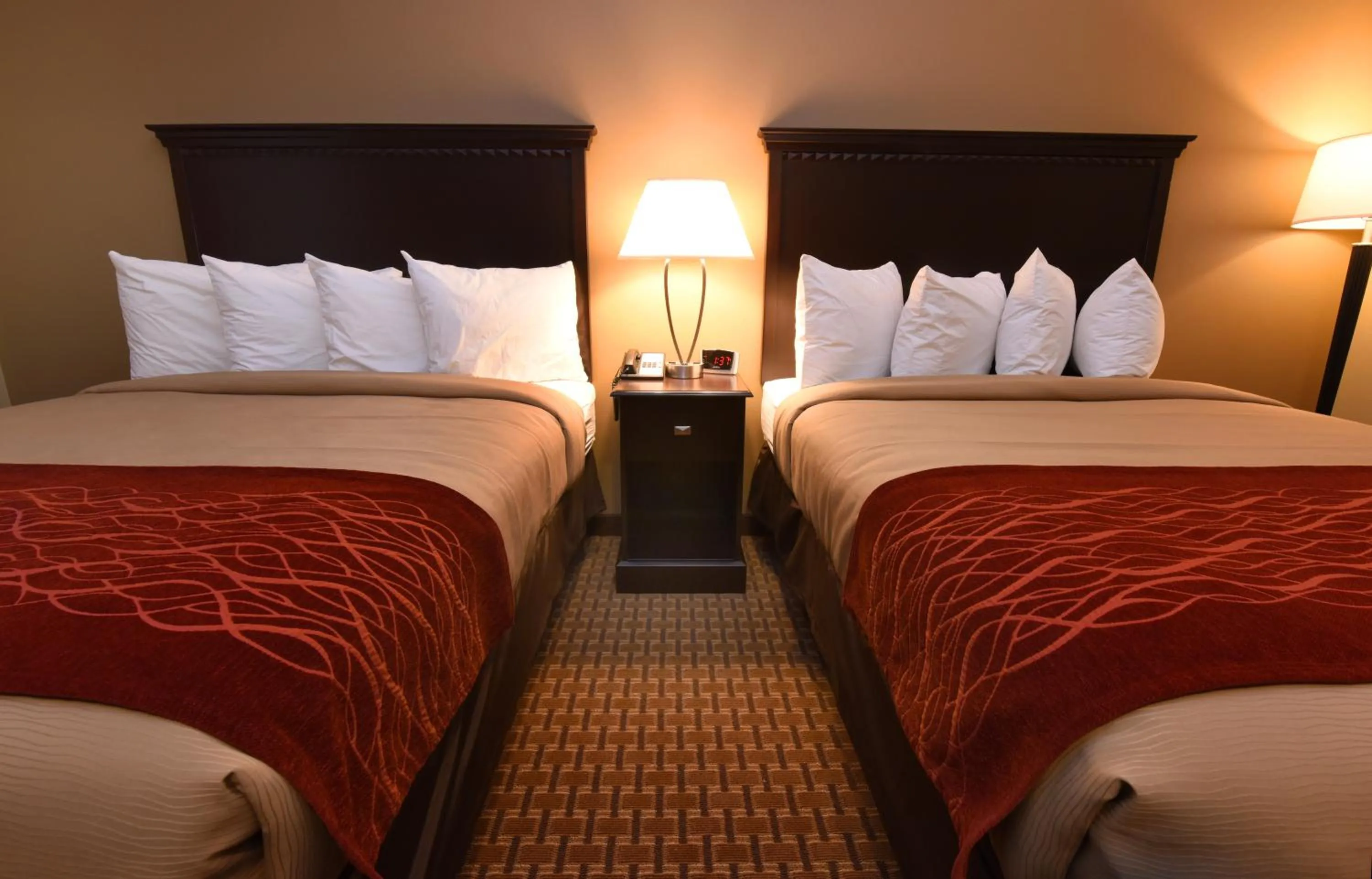 Bed in Best Western Plus Vintage Valley Inn