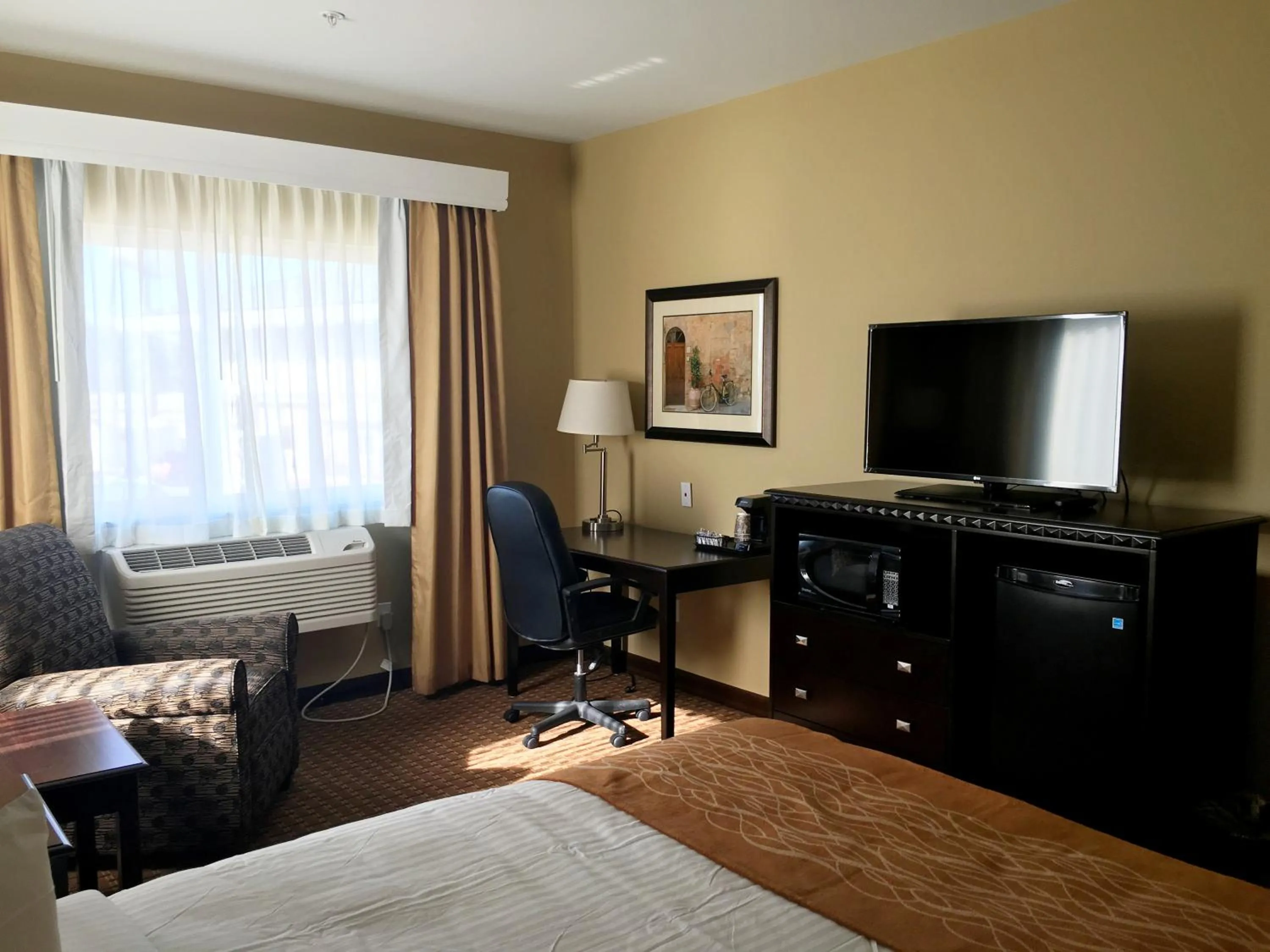 TV and multimedia, Bed in Best Western Plus Vintage Valley Inn