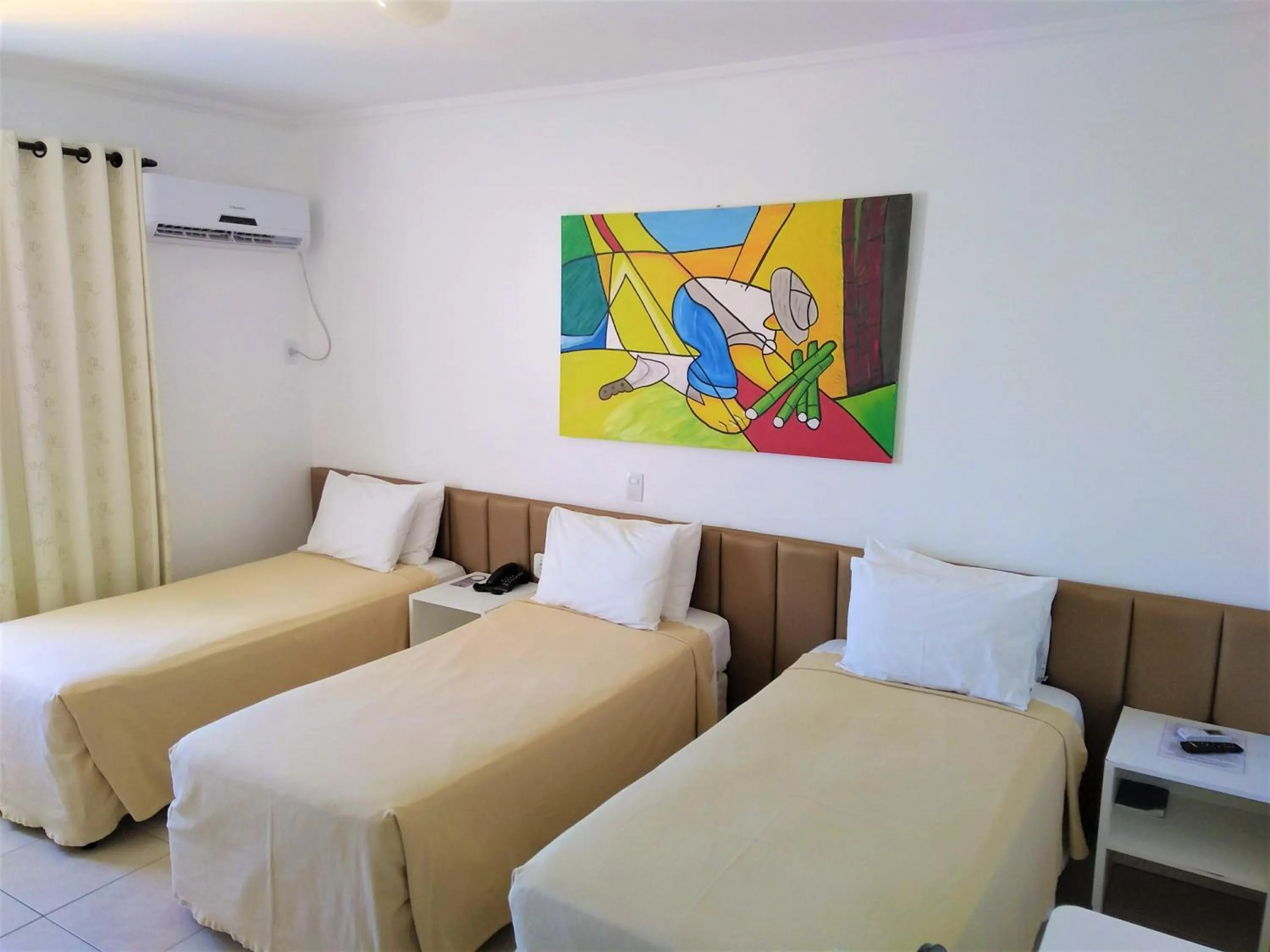 Photo of the whole room, Bed in Simas Praia Hotel