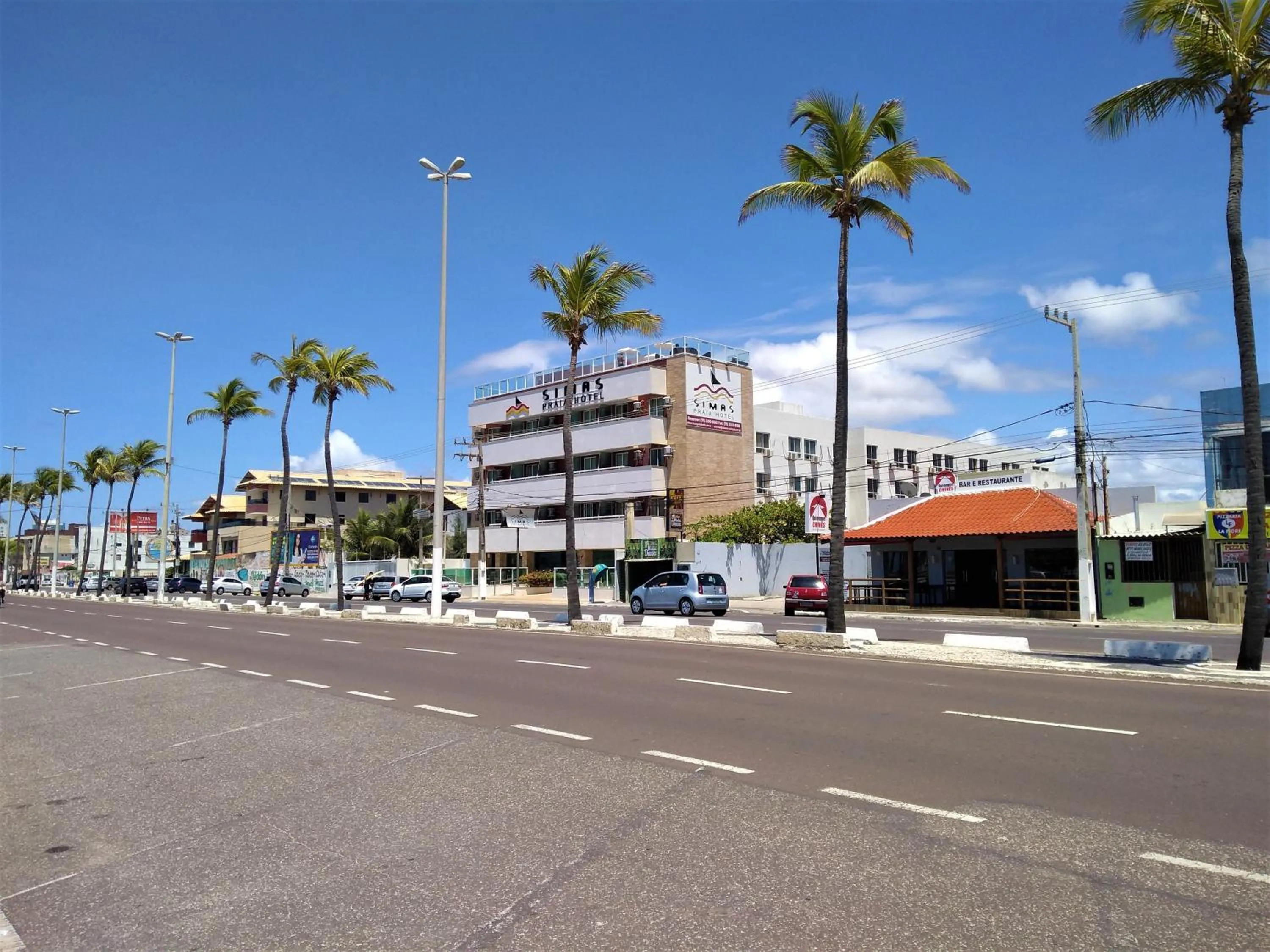 Property building in Simas Praia Hotel