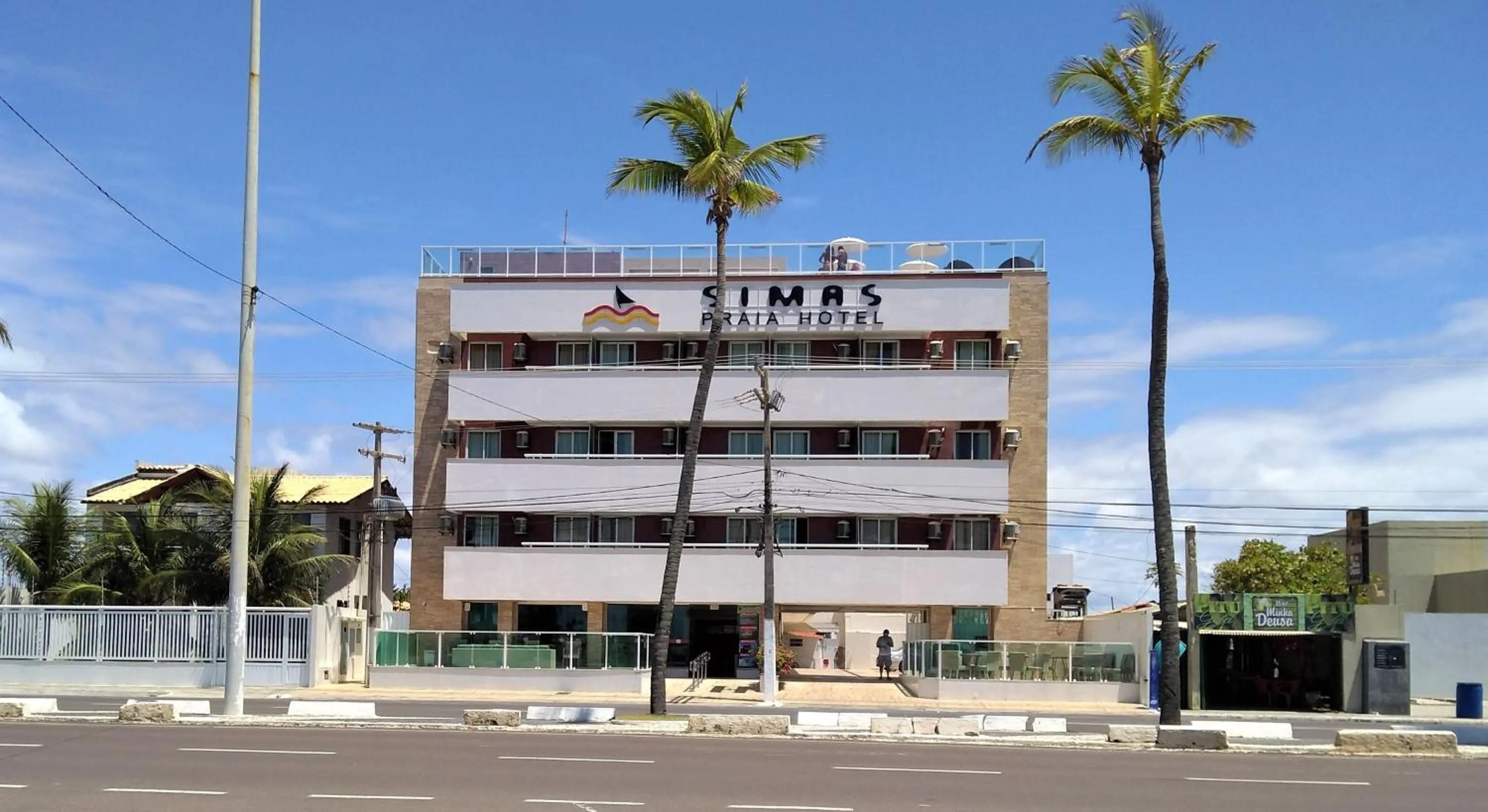 Property building in Simas Praia Hotel