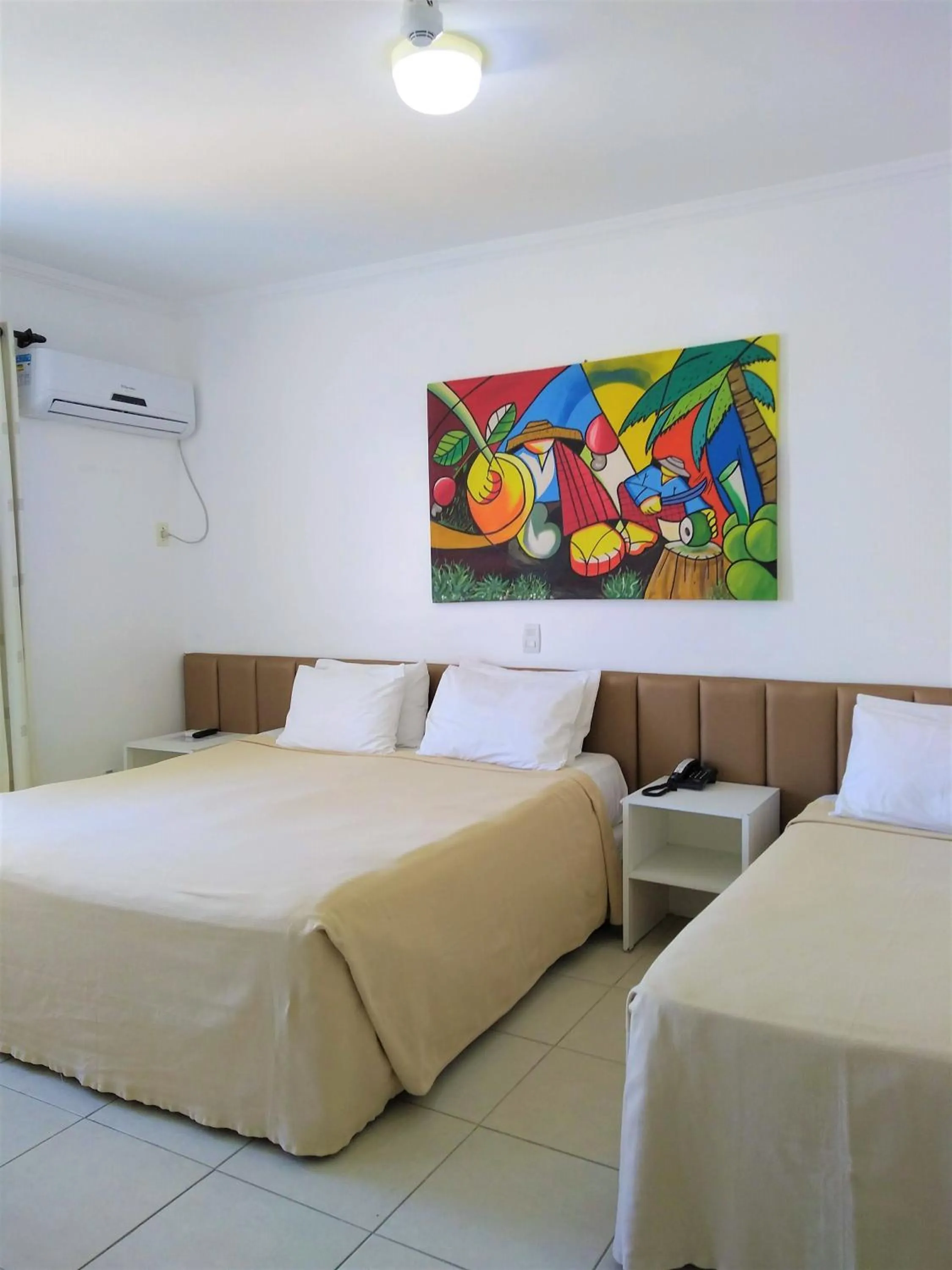 Photo of the whole room, Bed in Simas Praia Hotel