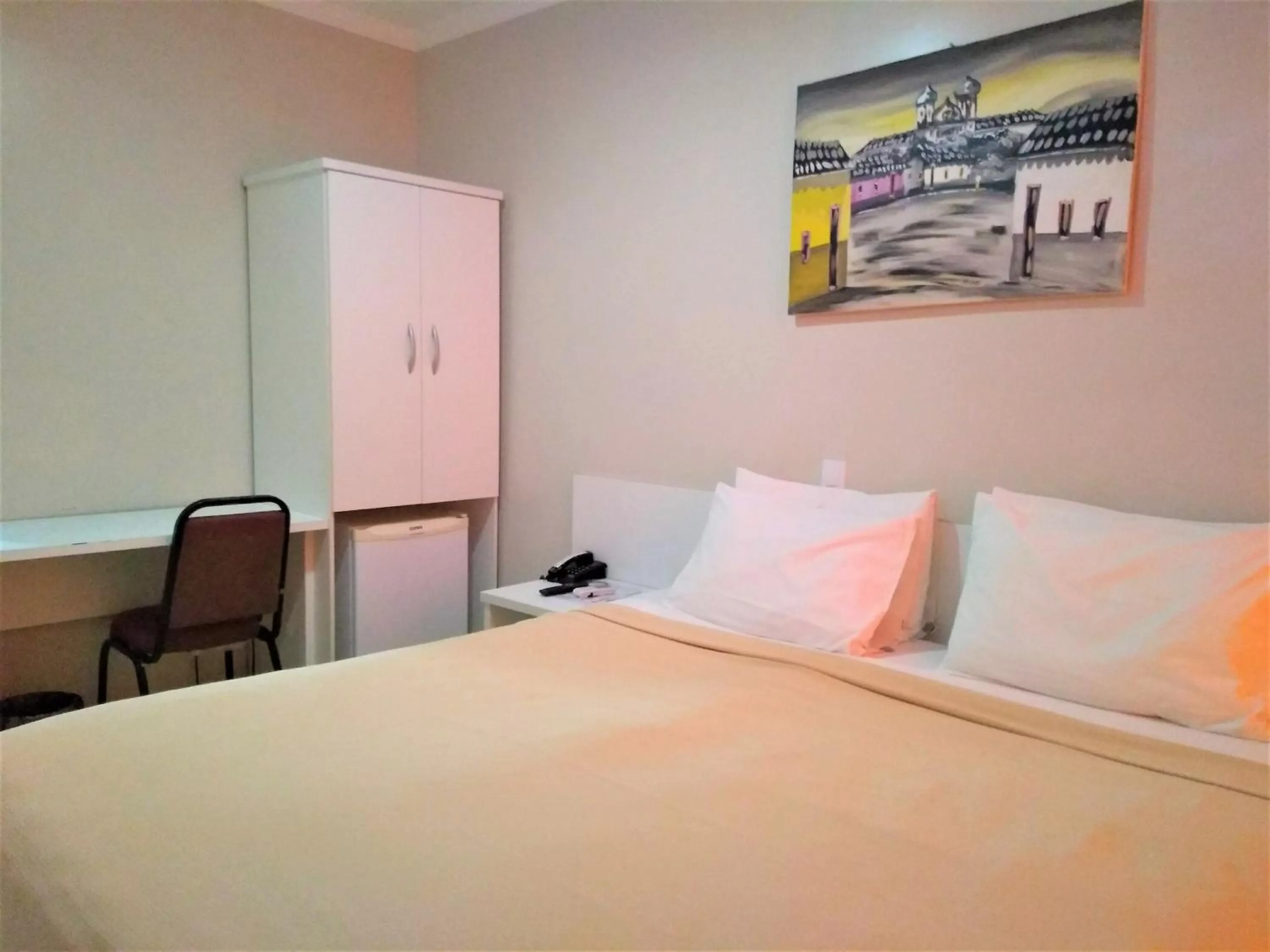 Photo of the whole room, Bed in Simas Praia Hotel