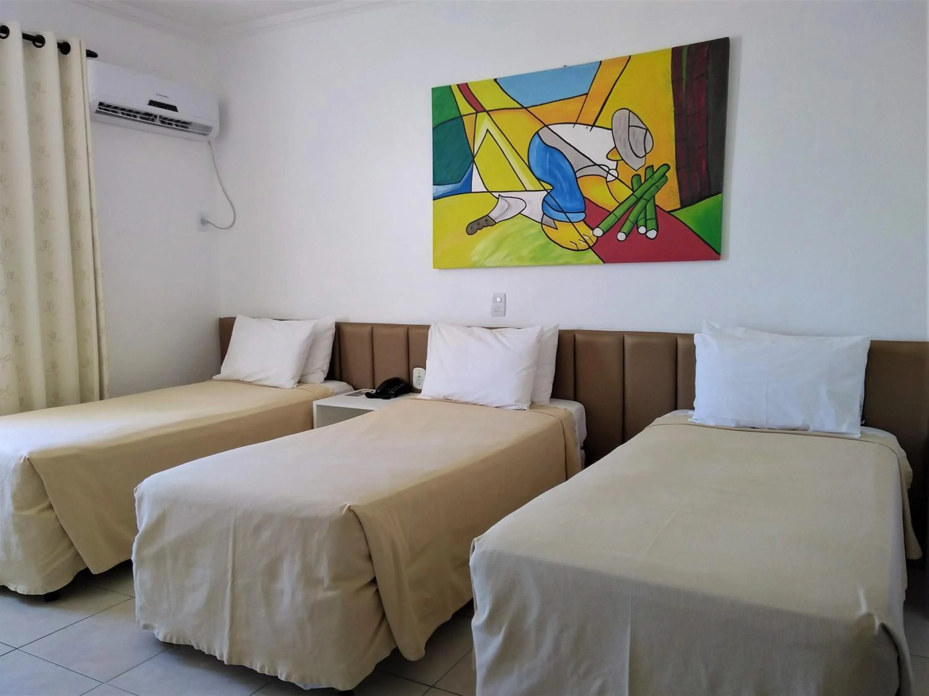 Photo of the whole room, Bed in Simas Praia Hotel