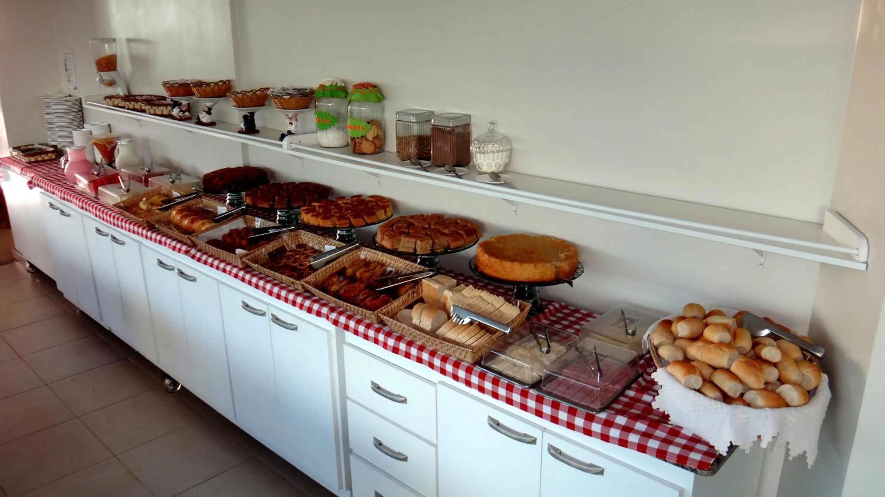 Dining area in Simas Praia Hotel