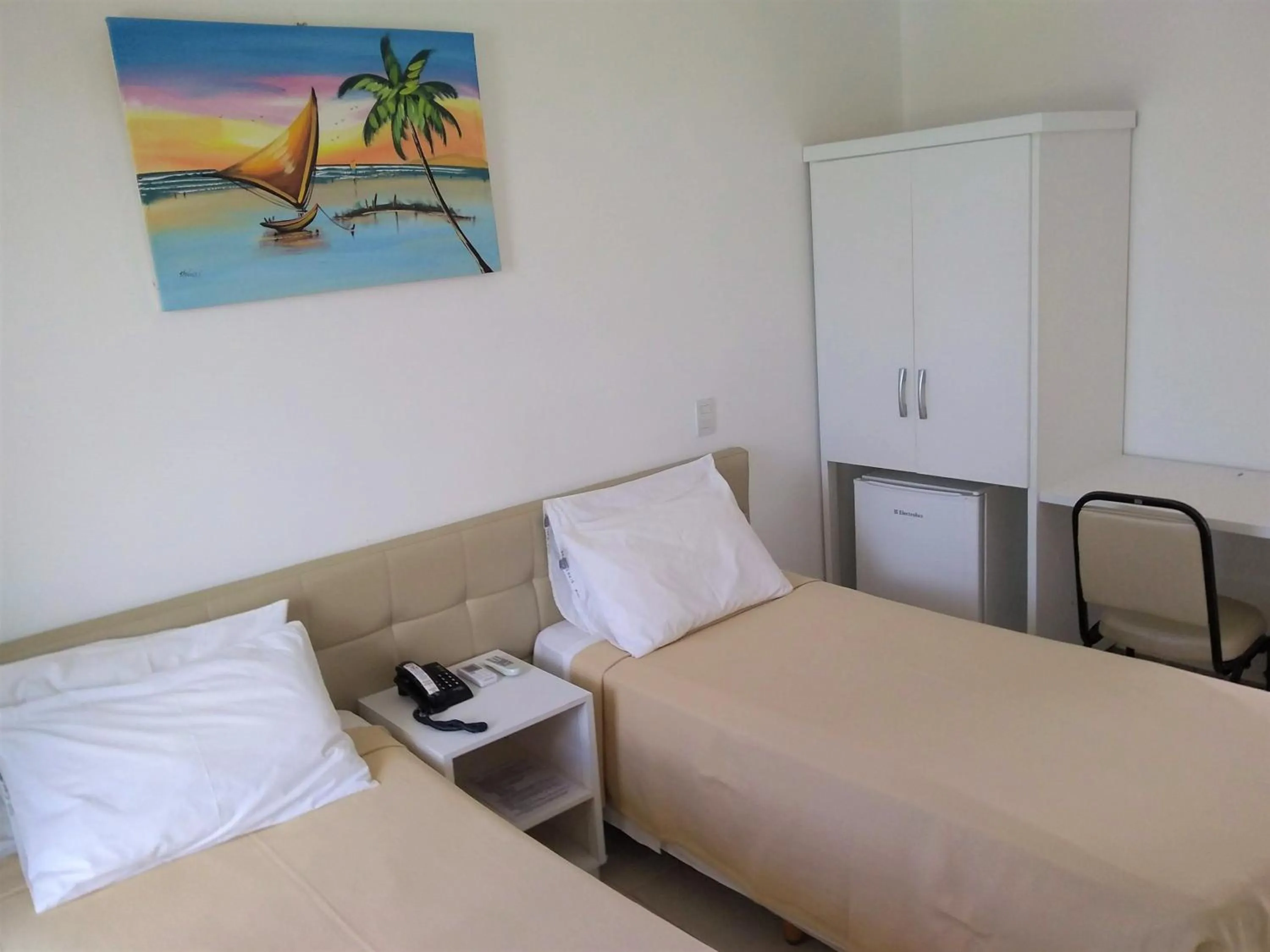 Photo of the whole room, Bed in Simas Praia Hotel