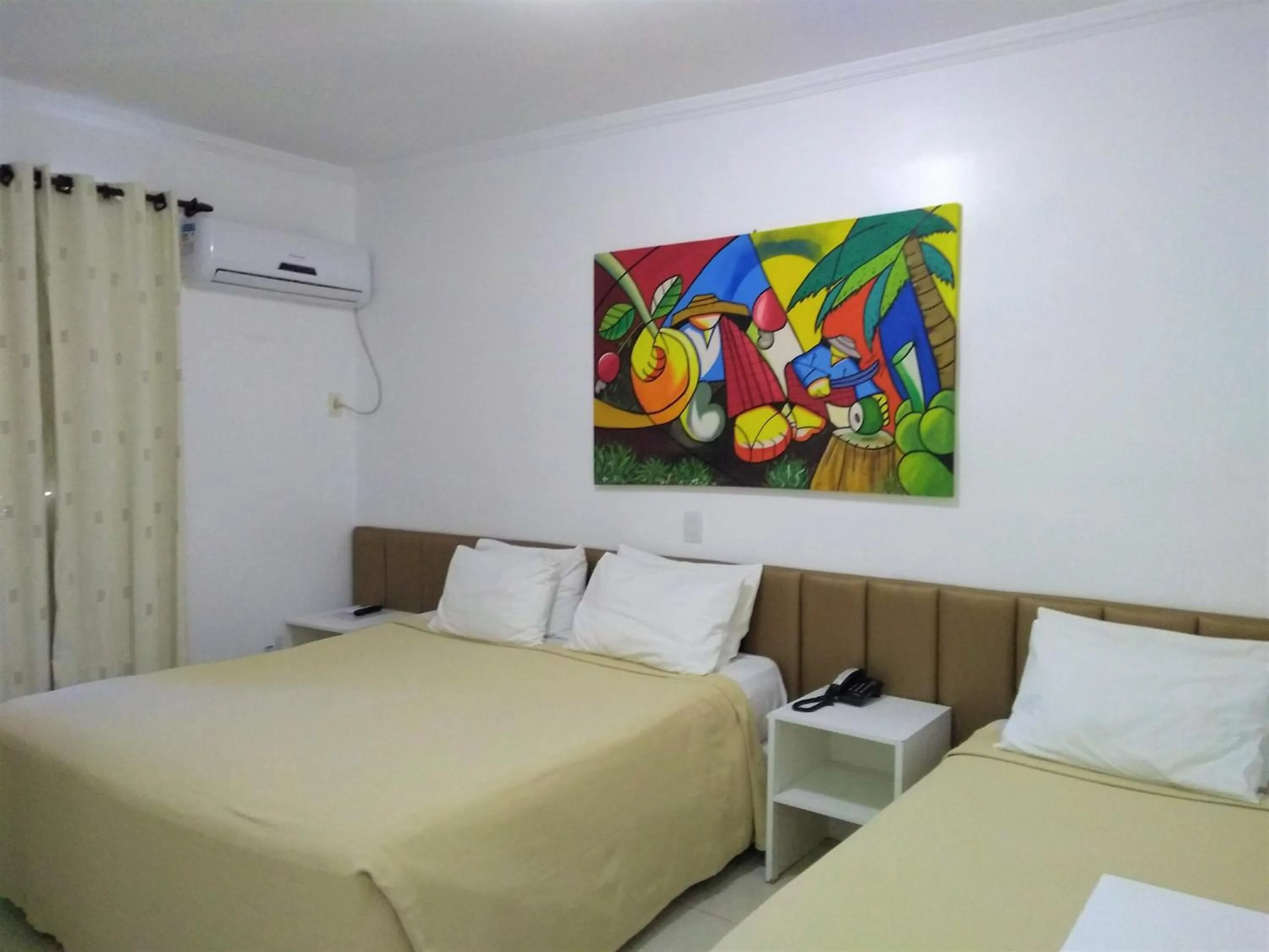 Photo of the whole room, Bed in Simas Praia Hotel