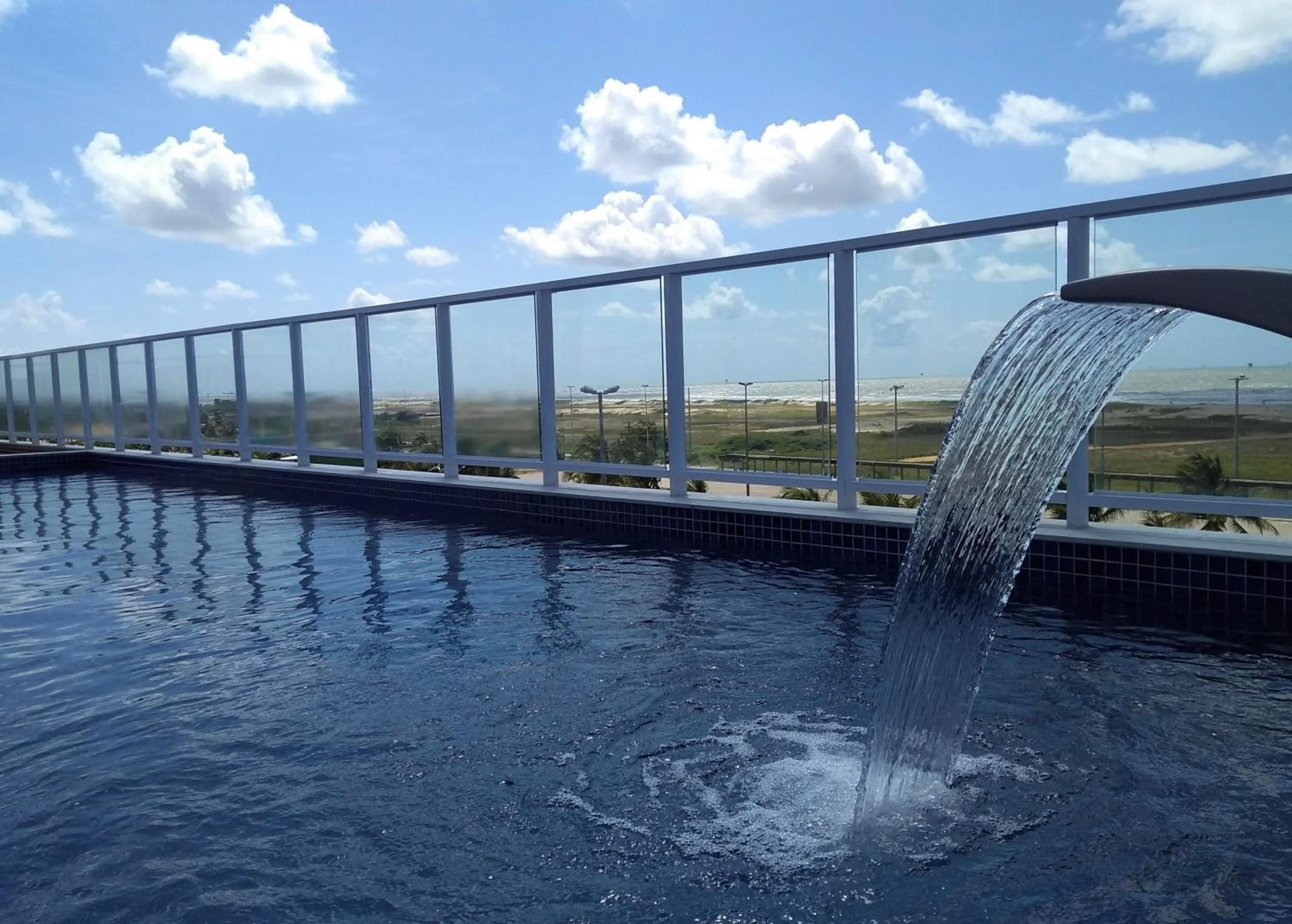 Swimming pool in Simas Praia Hotel
