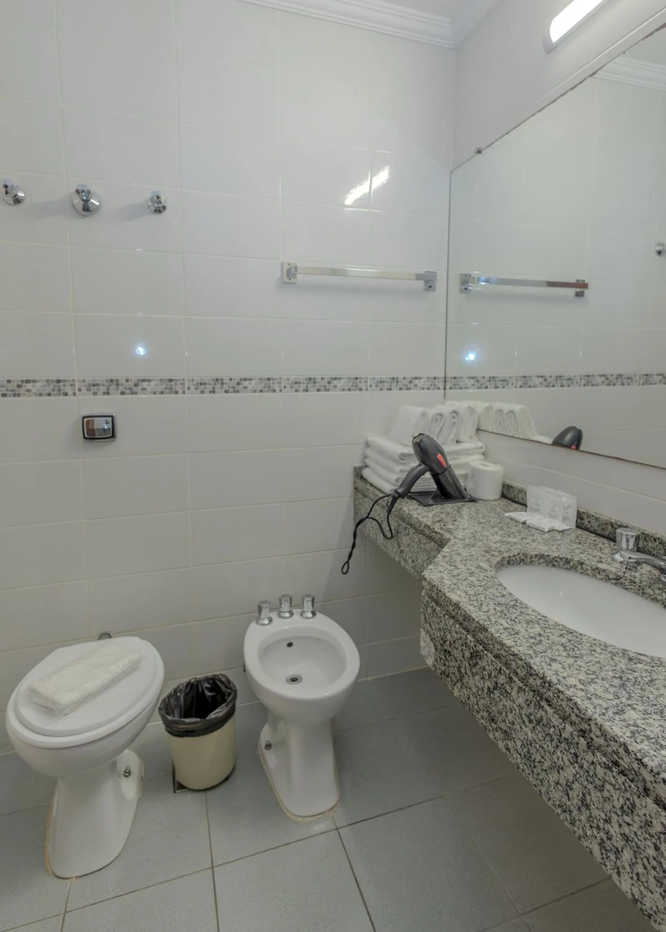 Bathroom in Lizon Curitiba Hotel