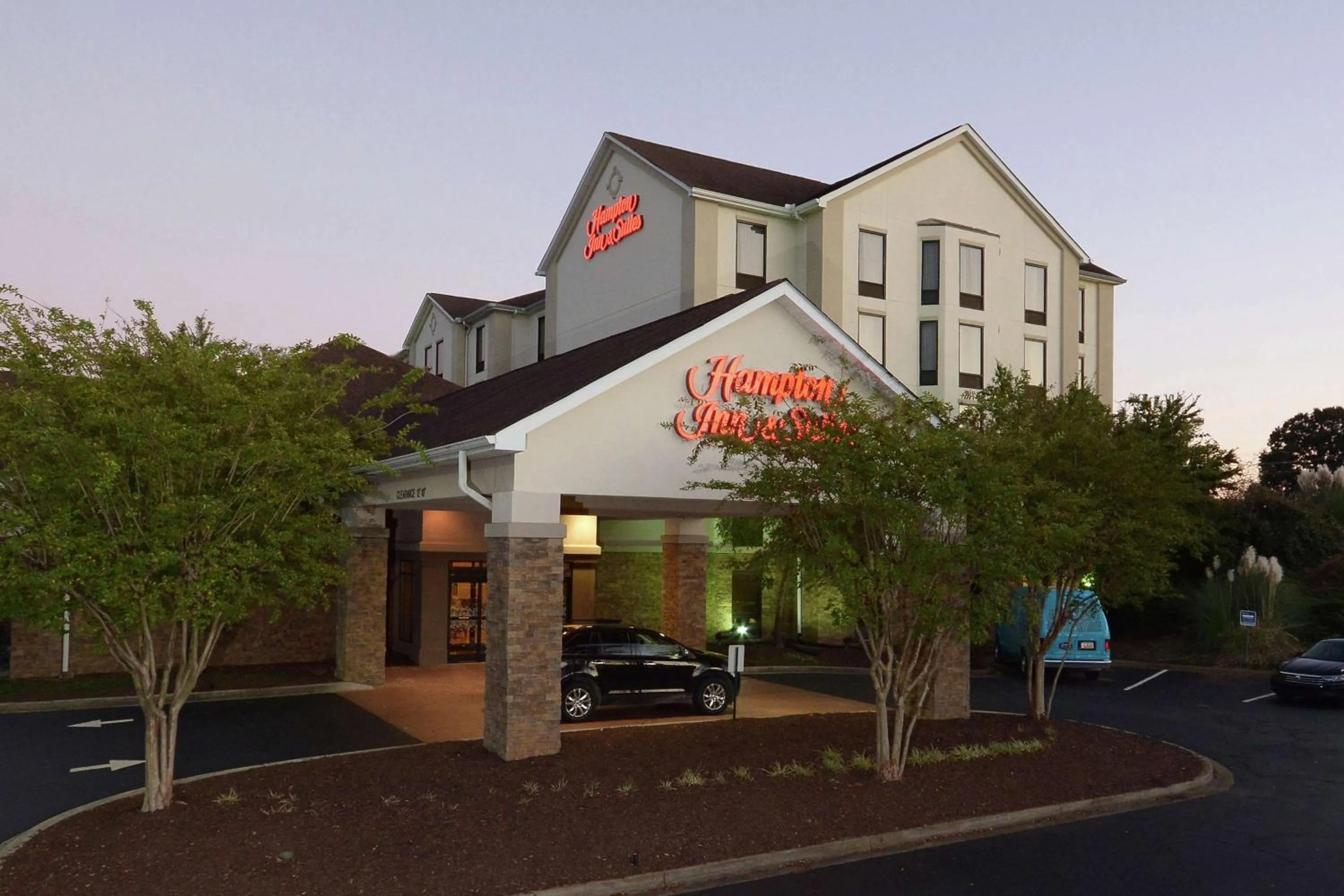 Property building in Hampton Inn & Suites Greenville/Spartanburg I-85